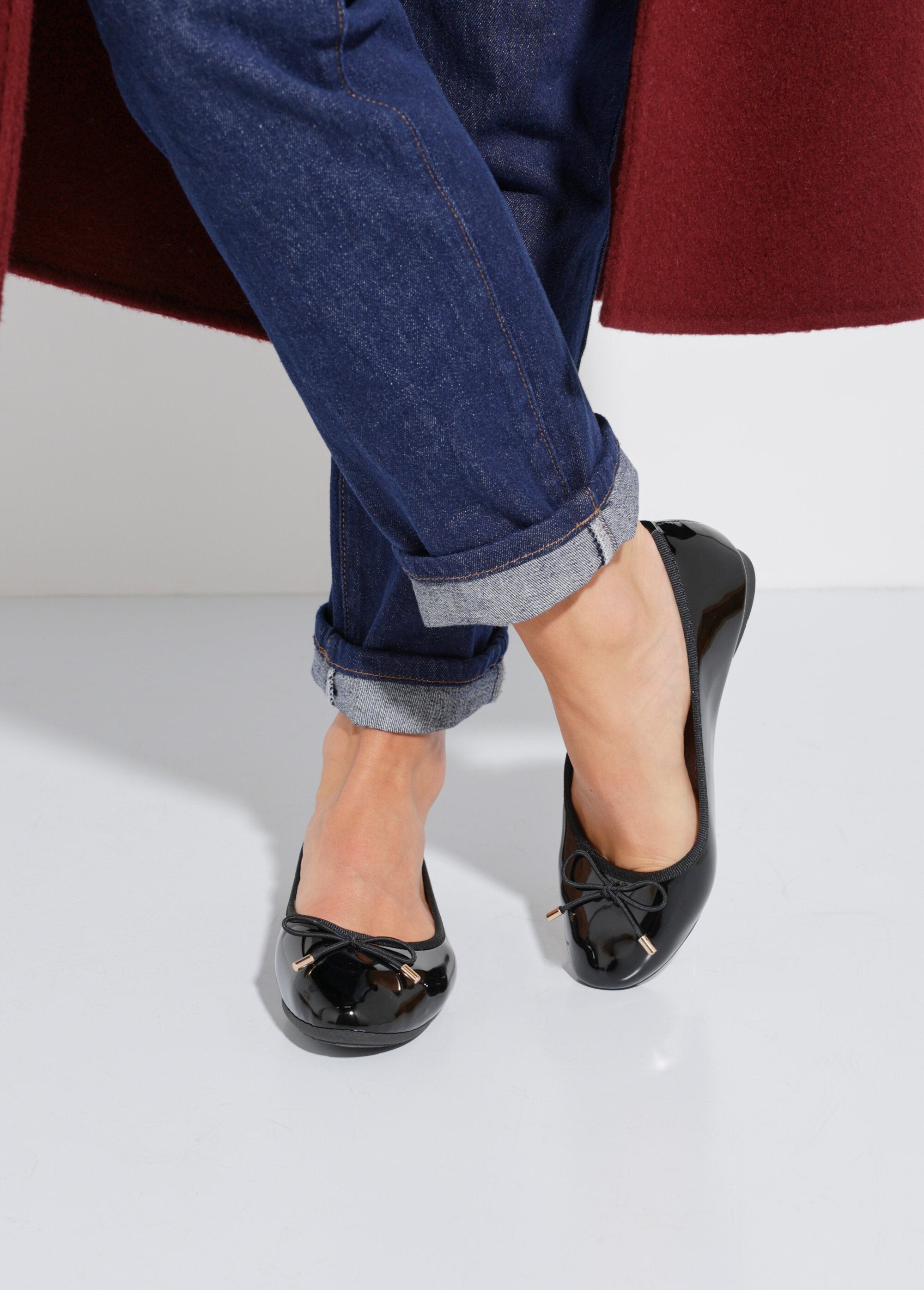 Ballerines_plates_vernies_petit_noeud_Vernis_noir_SF1_slim