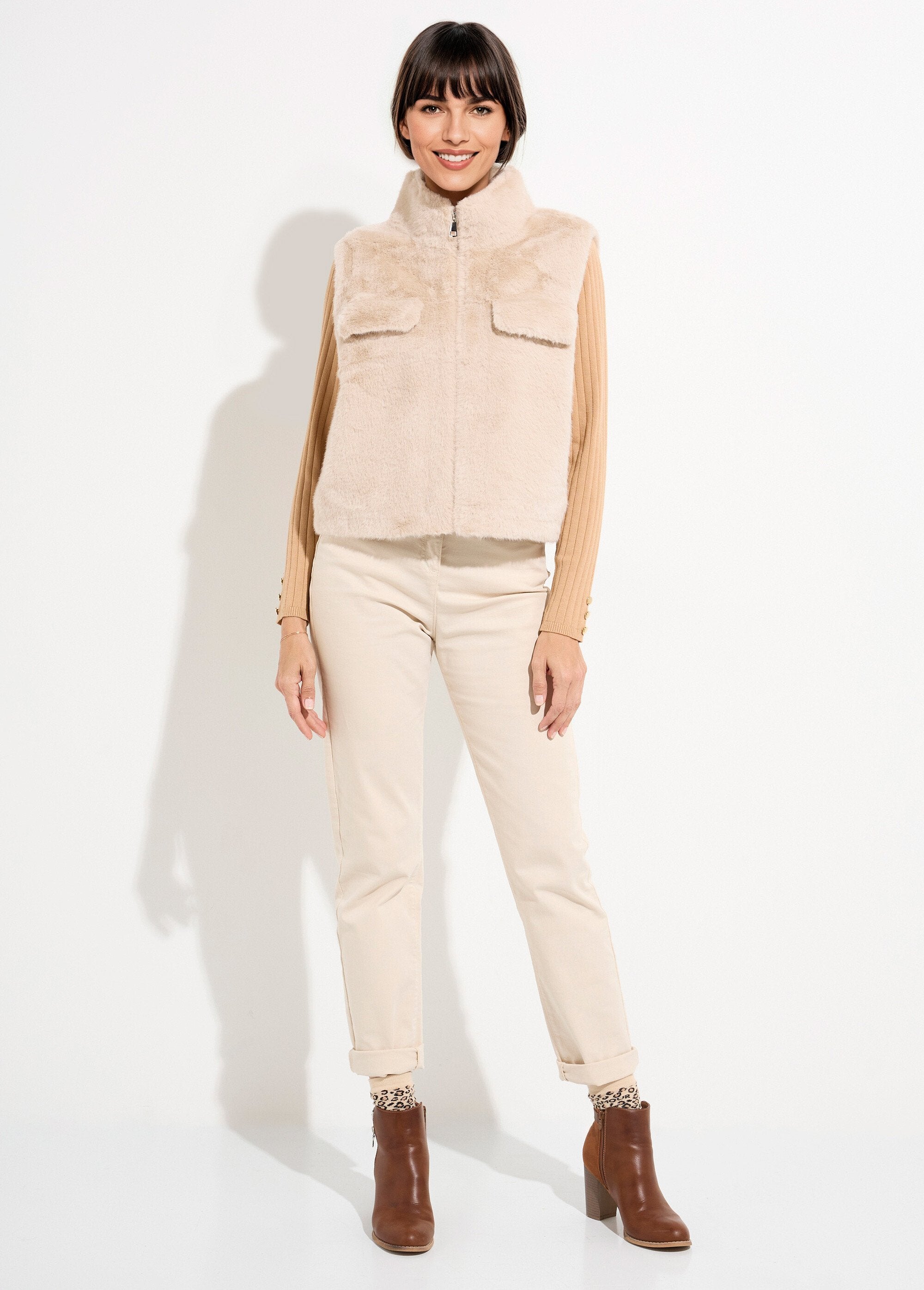 Chaqueta_de_piel_sin_mangas_con_cremallera_Crudo_SF1_slim