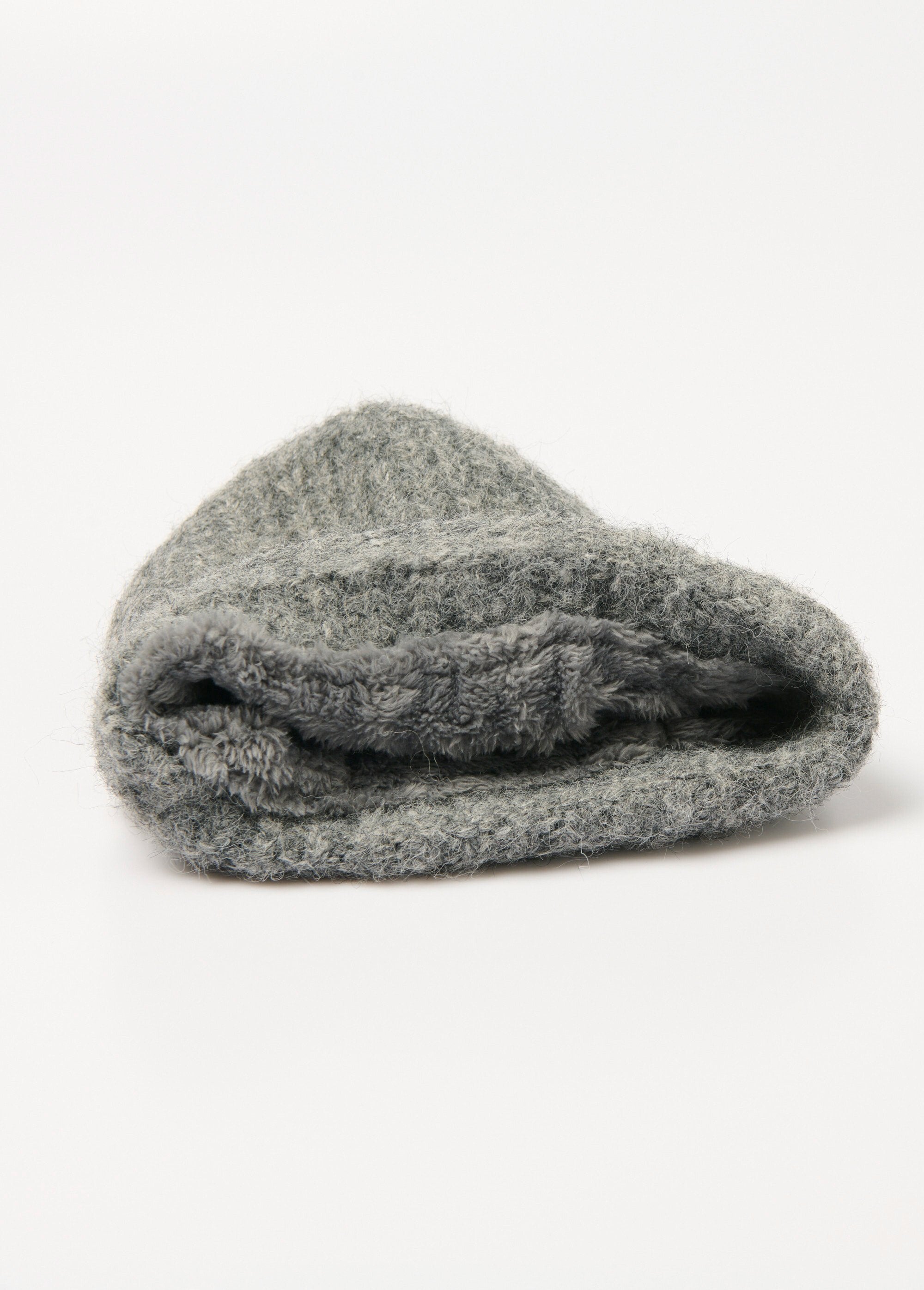 Gorro_de_lana_cálido_con_forro_polar_Gris_UN1_slim
