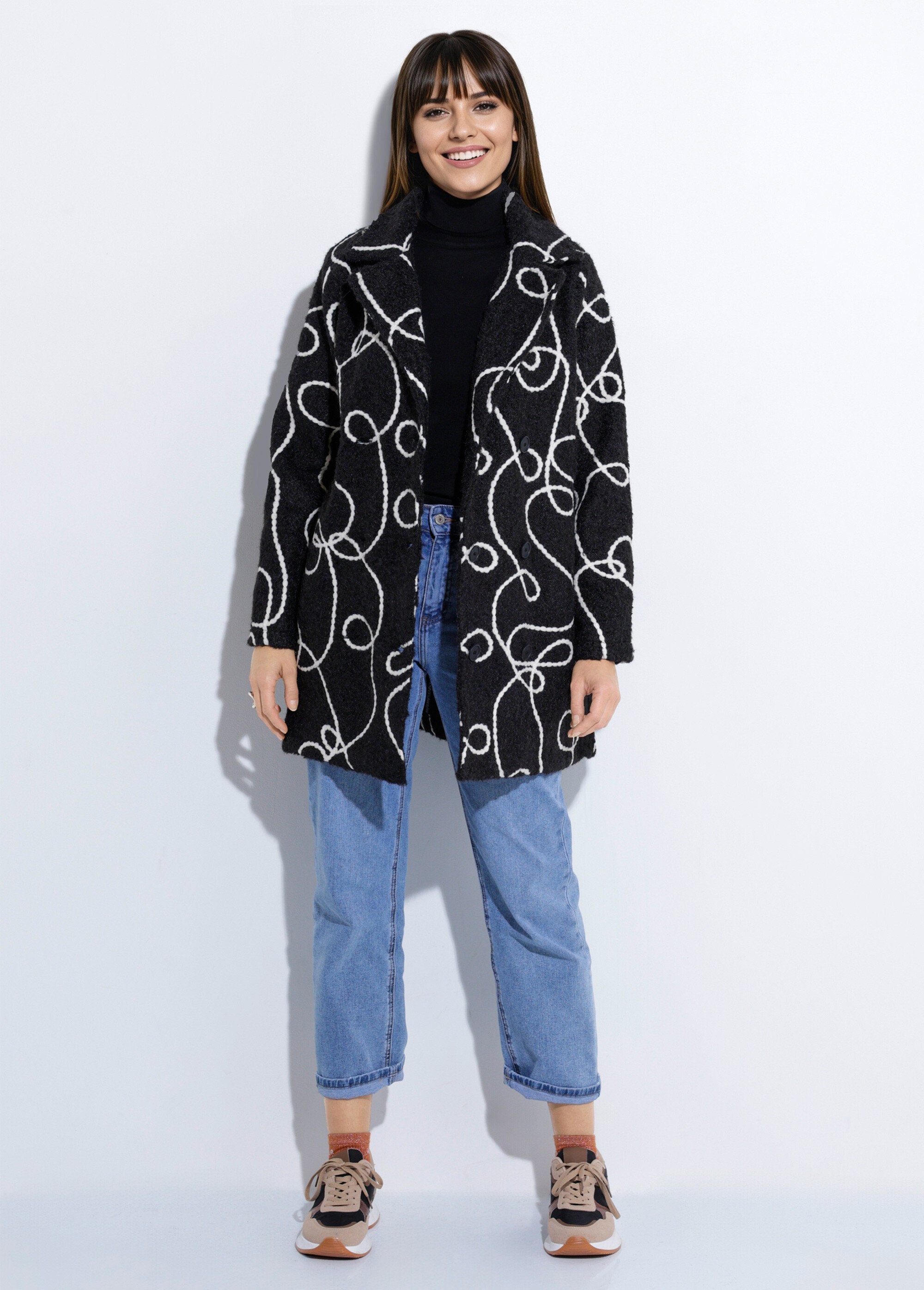 Abrigo_largo_y_elegante_de_lana_hervida_estilo_guisante_Negro_SF1_slim