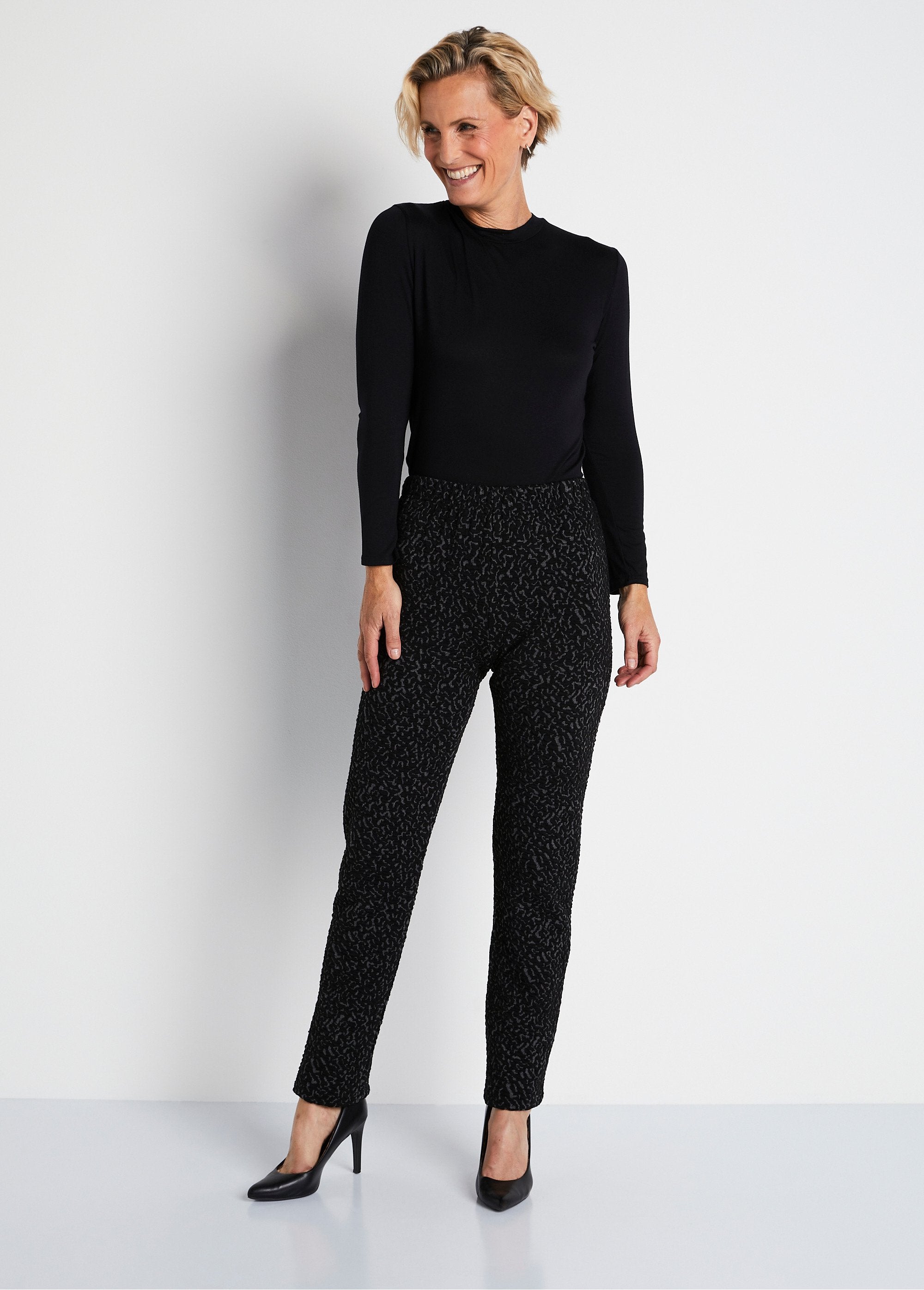 Leggings_elásticos_lisos_o_bicolores_con_cintura_elástica_gris_y_negro_SF1_slim