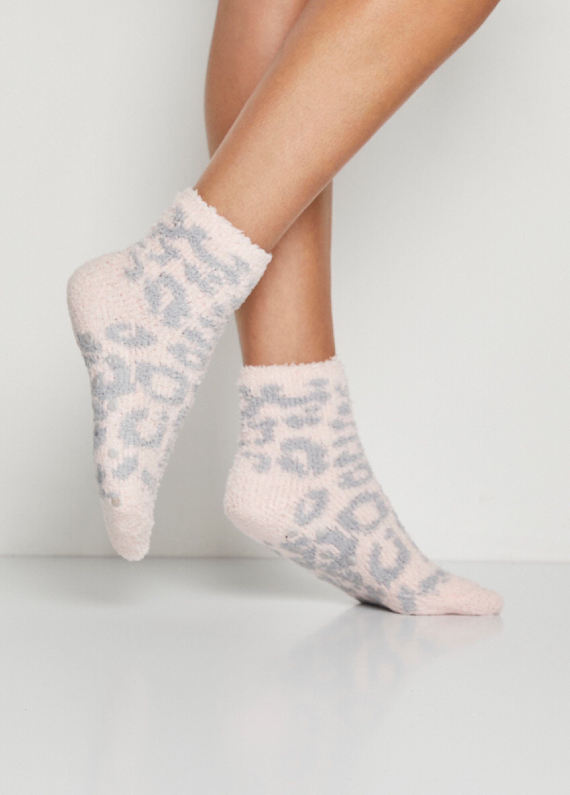 Calcetines_suaves_antideslizantes_Lote_surtido_de_grises_2_DR1_slim