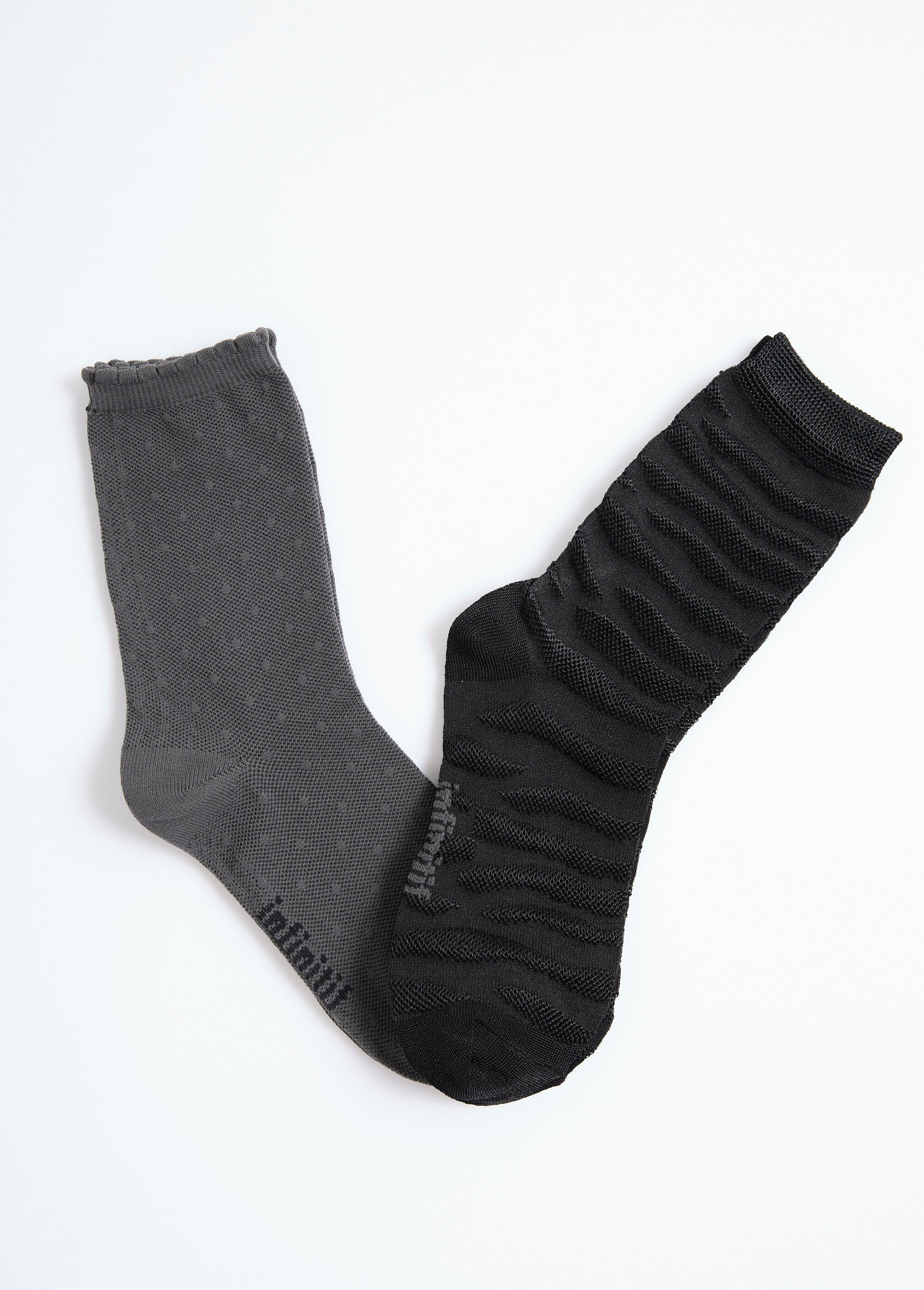 Calcetines_finos_con_estampados_variados_Negro_y_gris_FA1_slim