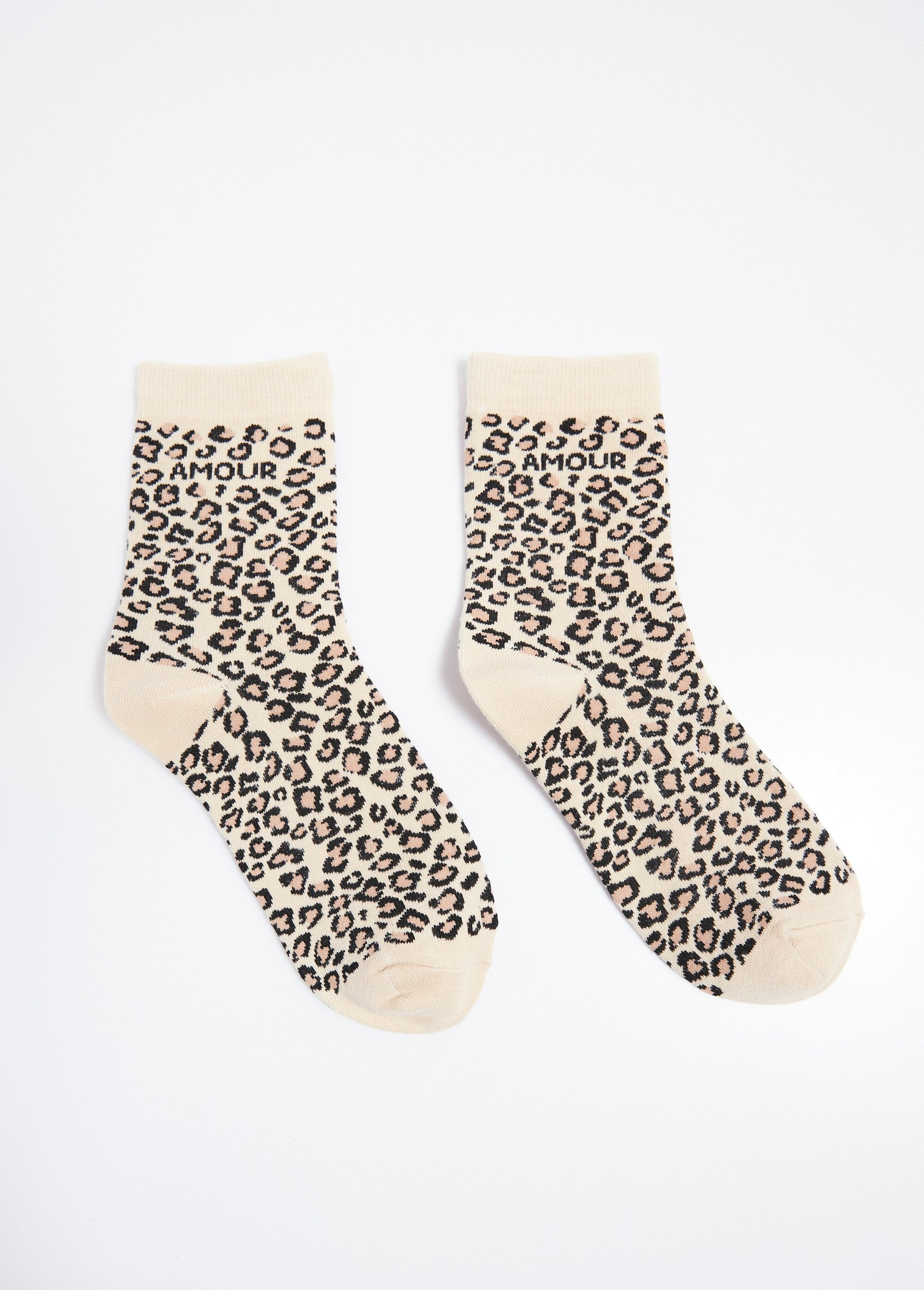 Calcetines_con_estampado_de_leopardo_y_mensaje_de_AMOR_Leopardo_FA1_slim