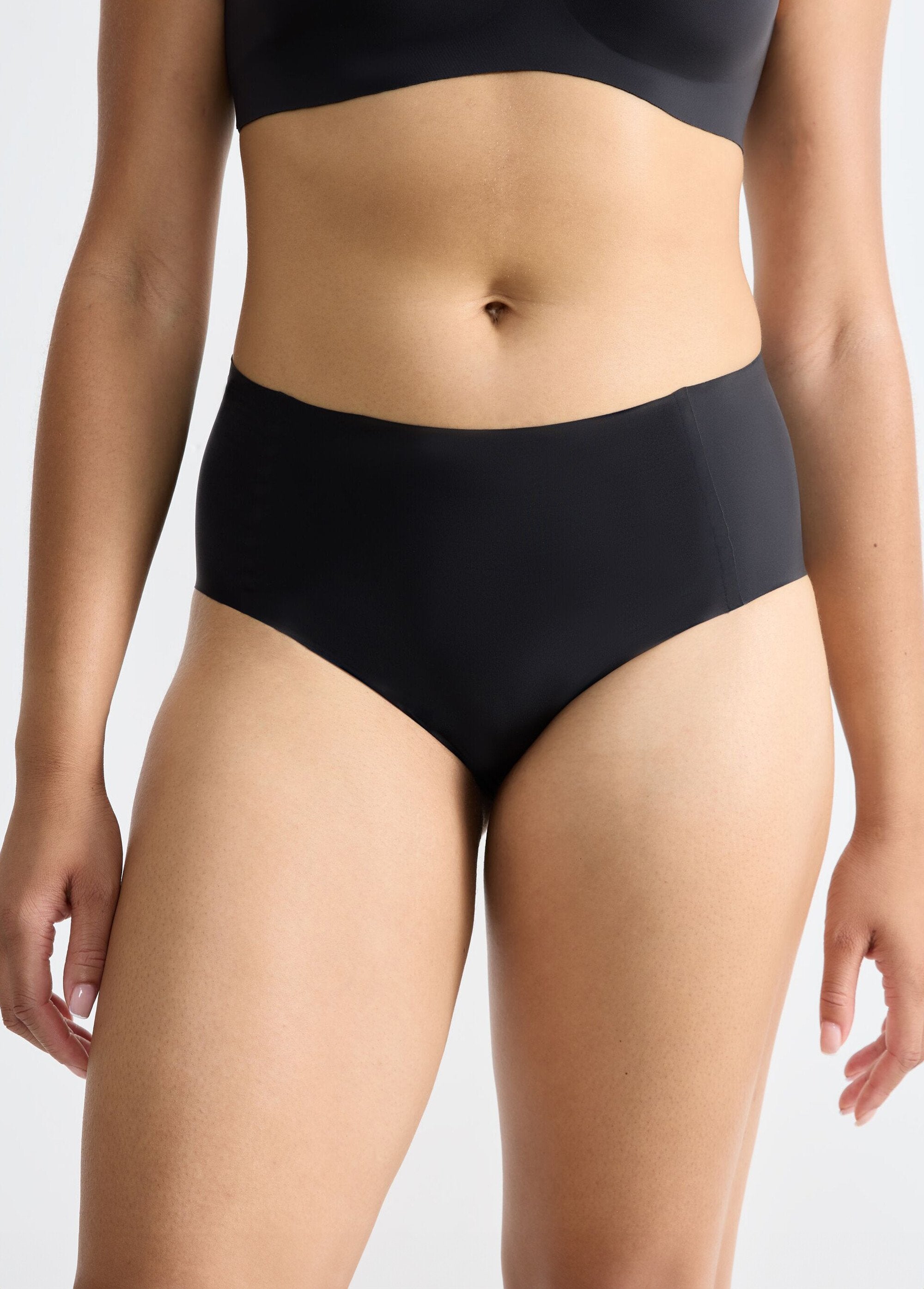 ®_Sloggi_-_Braguita_de_cintura_alta_invisible_Negro_FA1_slim