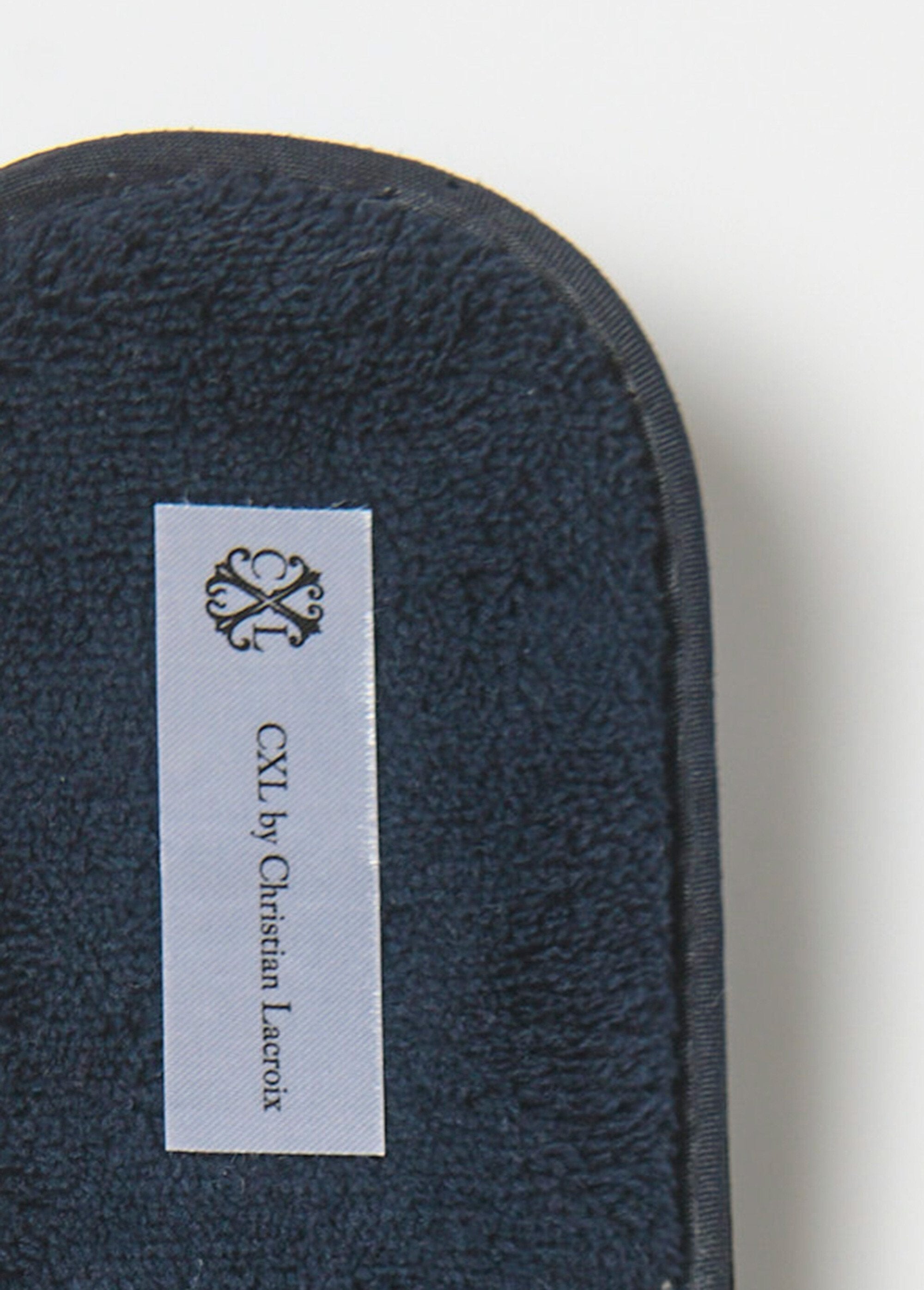 Zapatillas_de_mule_a_cuadros_Azulejos_rojos_DE1_slim