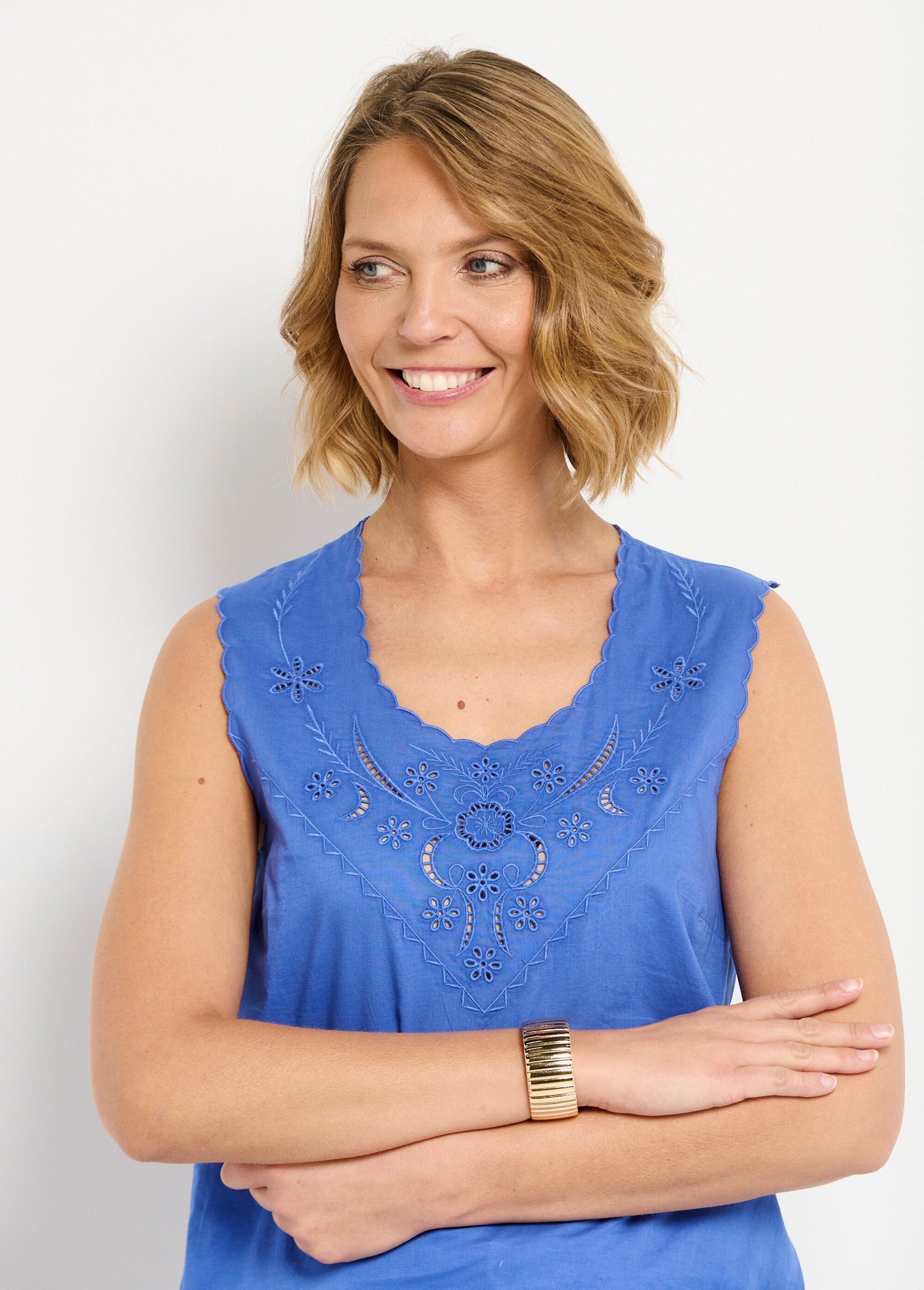 Camiseta_de_tirantes_de_algodón_lisa_bordada_Azul_DE1_slim