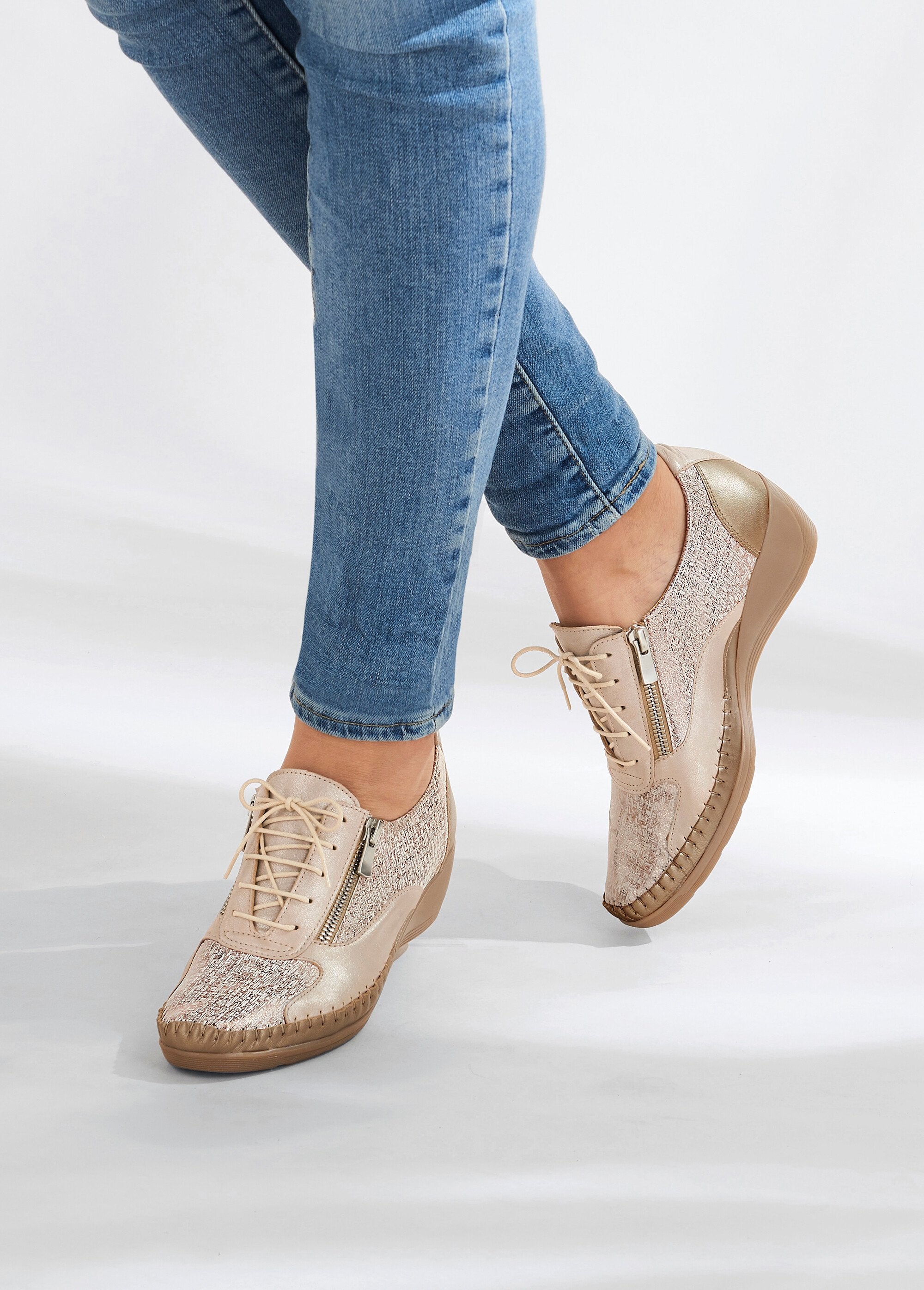 Derbys_de_piel_con_cremallera_y_efecto_cordones_Beige_SF1_slim