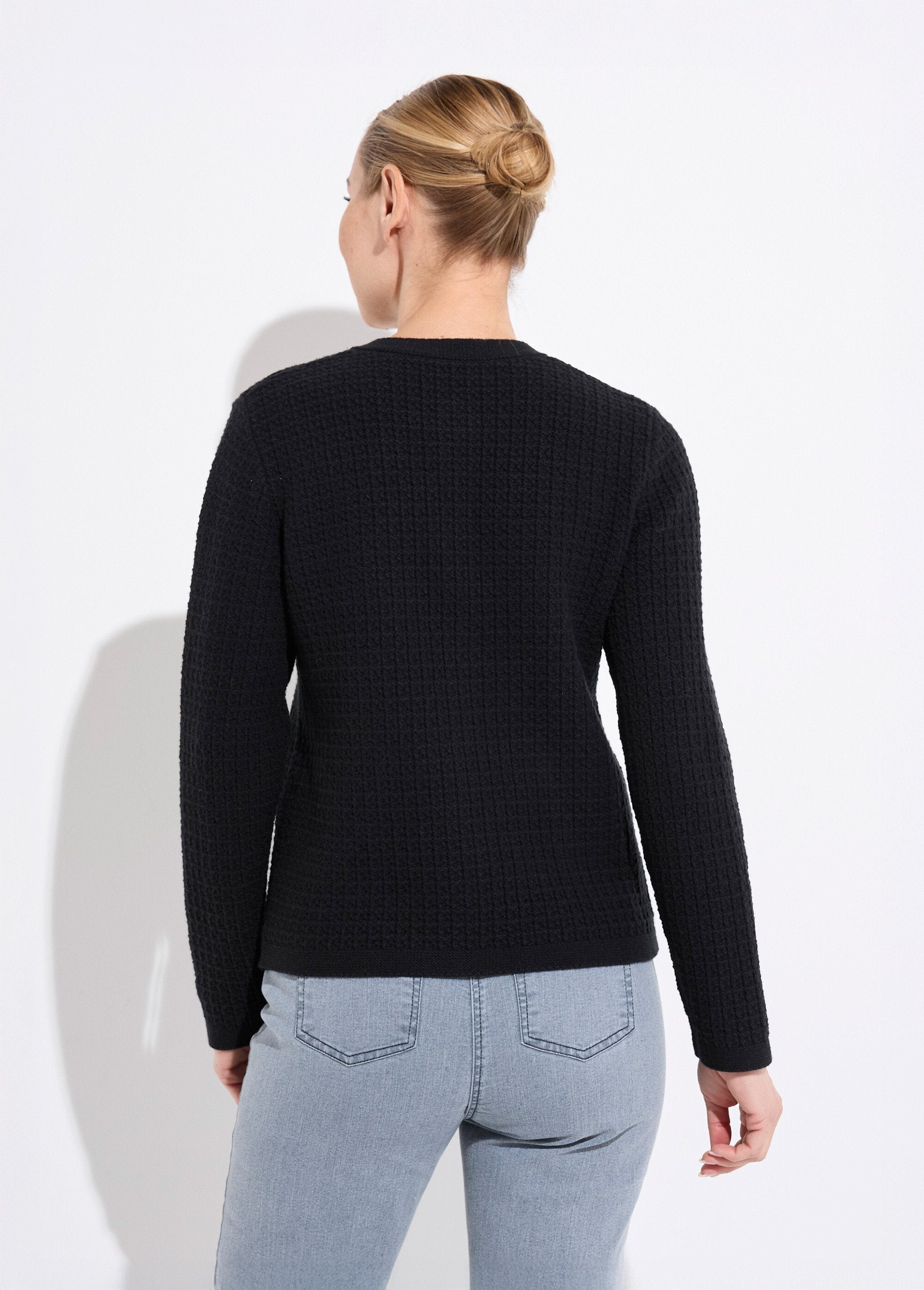 Chaqueta_chaleco_corta_abotonada_en_punto_efecto_tweed_Negro_DO1_slim