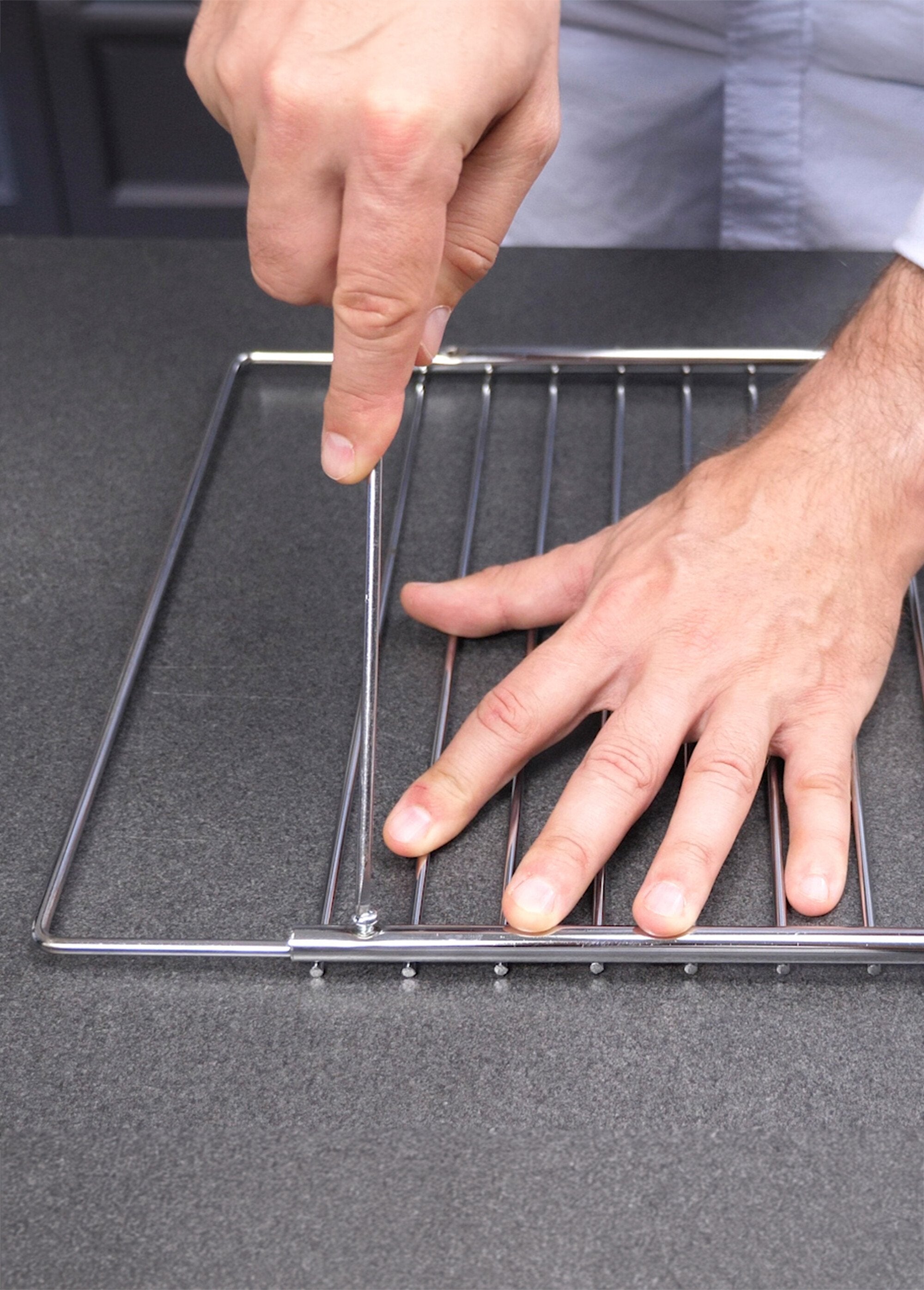 Rejilla_de_horno_universal_extensible_de_33_a_61_cm_Gris_DE1_slim