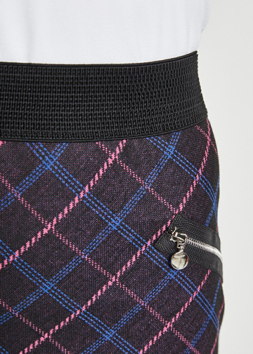 Falda_recta_de_punto_liso_o_jacquard_Losas_DE1_slim