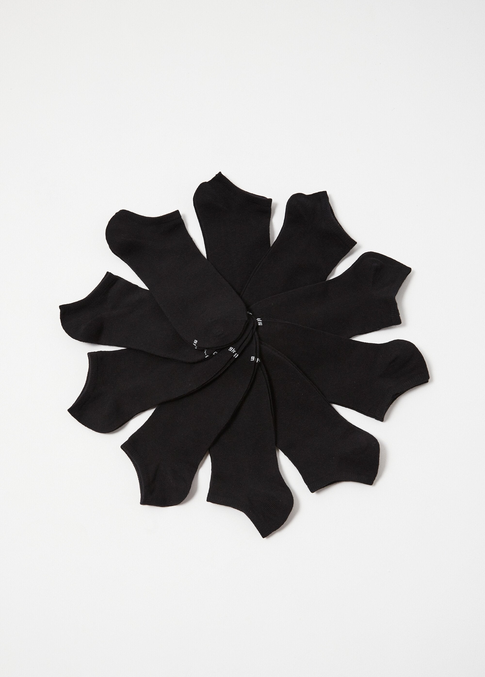 Calcetines_lisos_ricos_en_algodón_Negro_FA1_slim