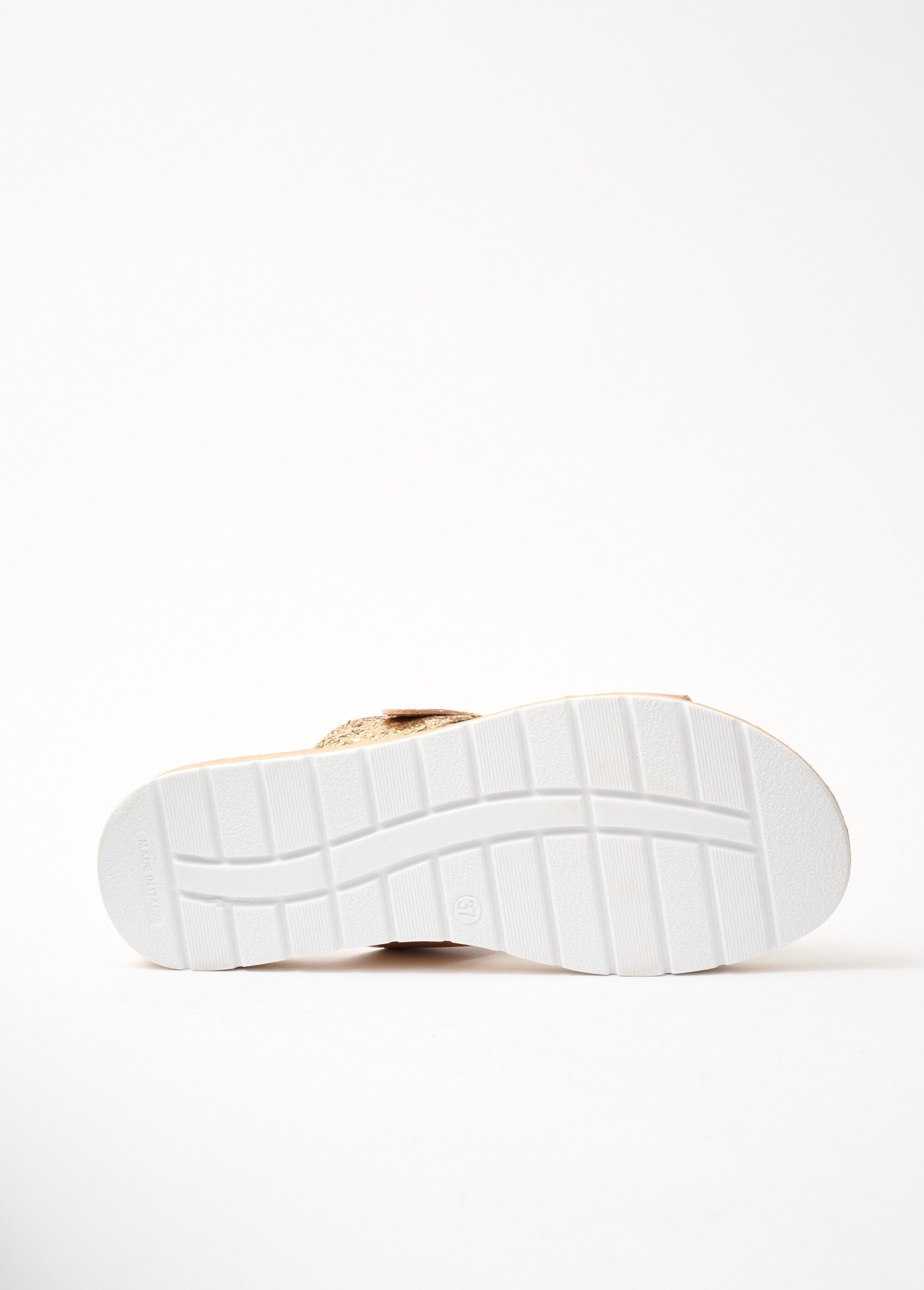 Mules_anchos_y_cómodos_con_lentejuelas_camello_UN1_slim