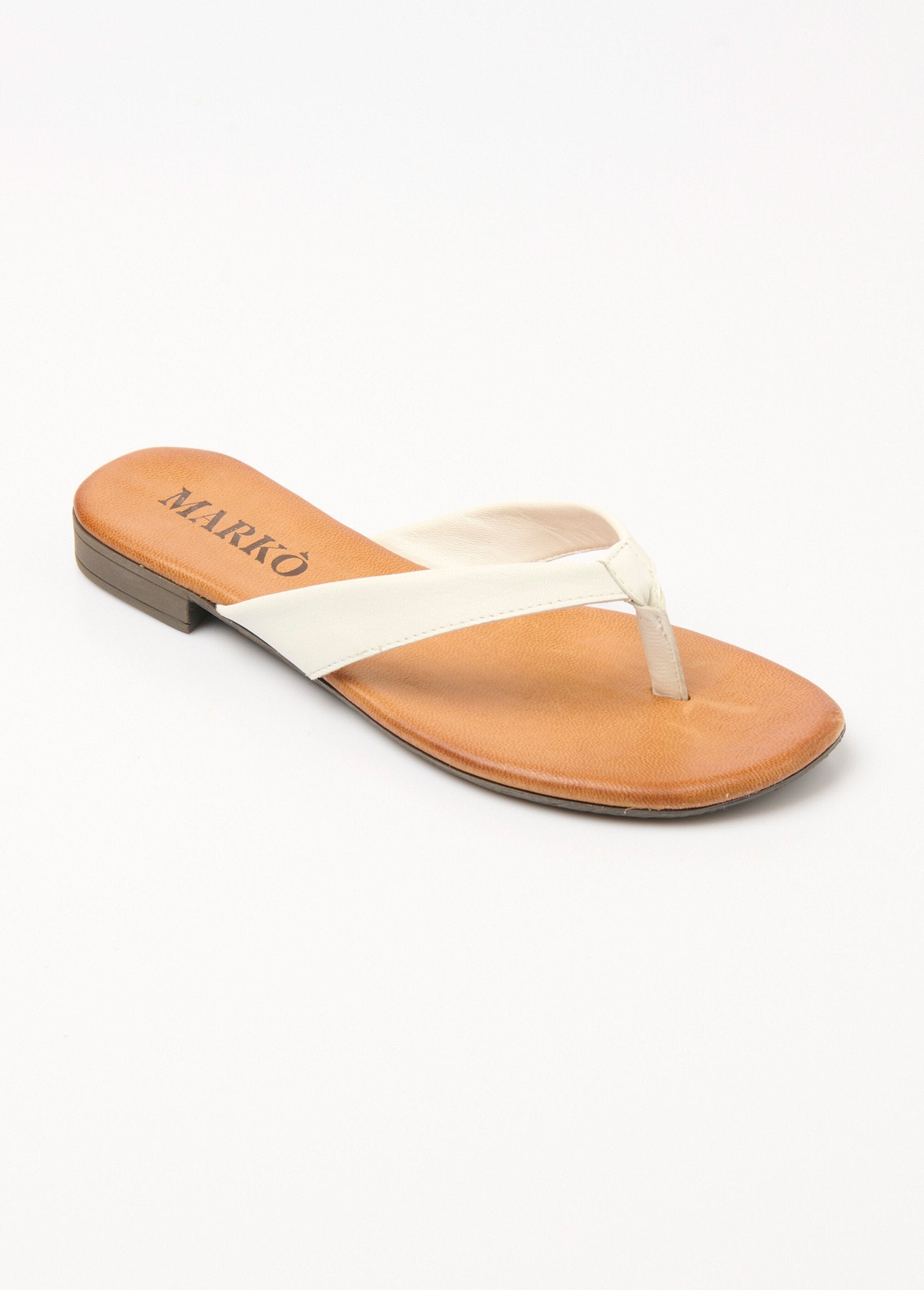 Elegantes_mules_de_piel_con_tiras_tipo_chanclas_Blanco,_Blanca_FA1_slim