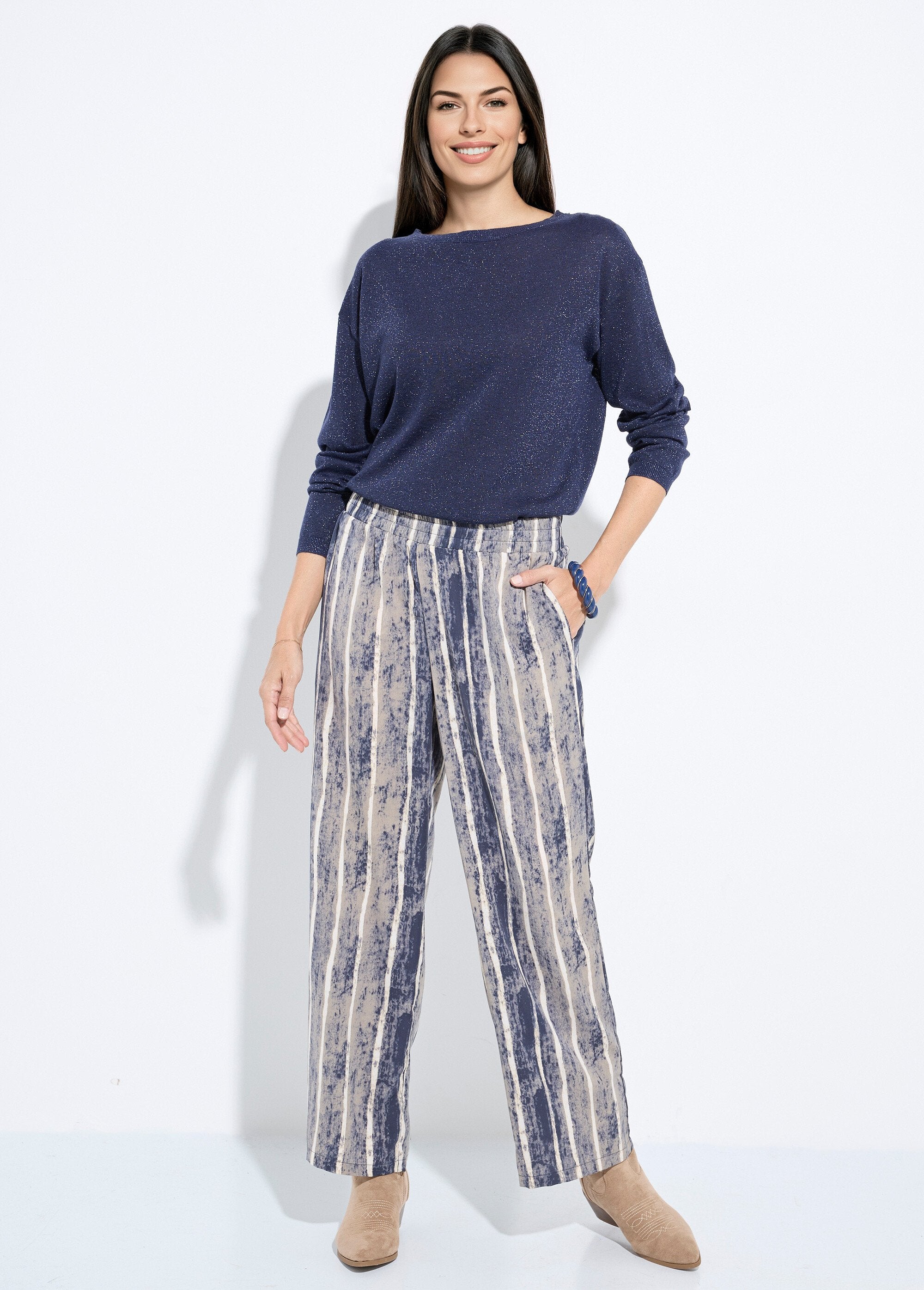 Pantalón_fluido_elástico,_estampado_de_rayas_Gris_y_crudo_SF1_slim