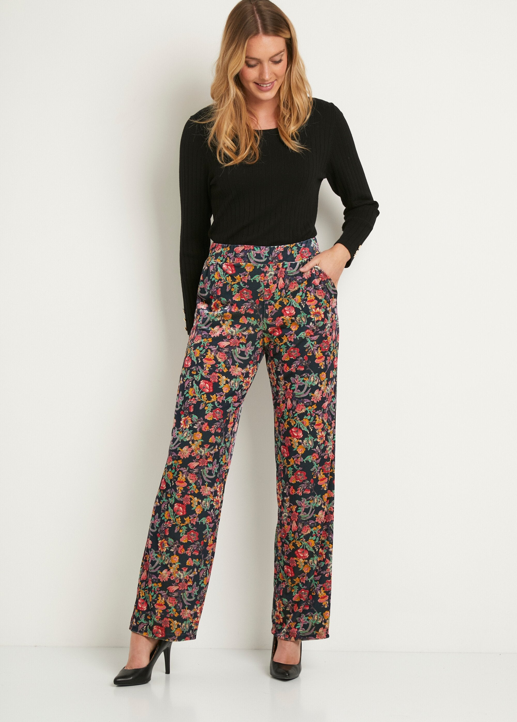 Pantalón_fluido_con_cintura_semielástica_en_terciopelo_floral_Azul_marino_y_rosa_SF1_slim