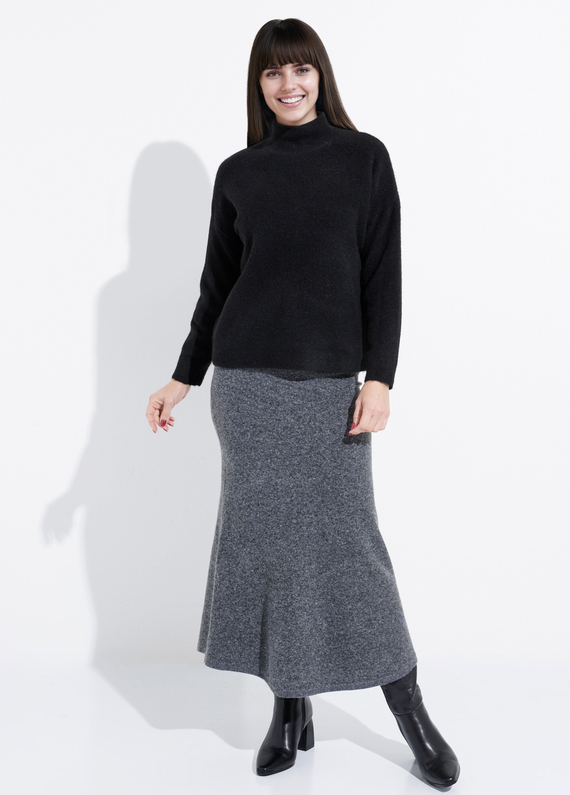 Suéter_de_cuello_alto_de_punto_esponjoso_Negro_SF1_slim