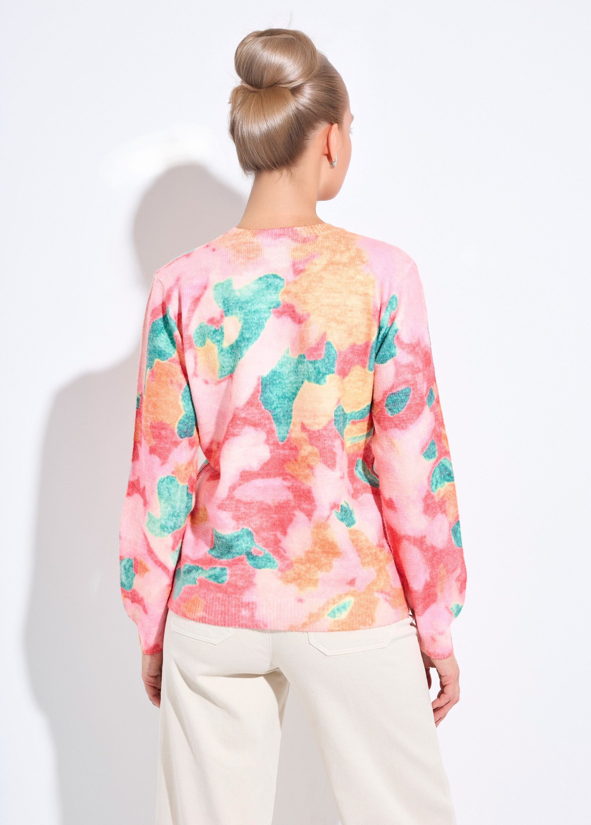Suéter_suave_con_cuello_redondo_y_estampado_floral_Estampado_coralino_DO1_slim