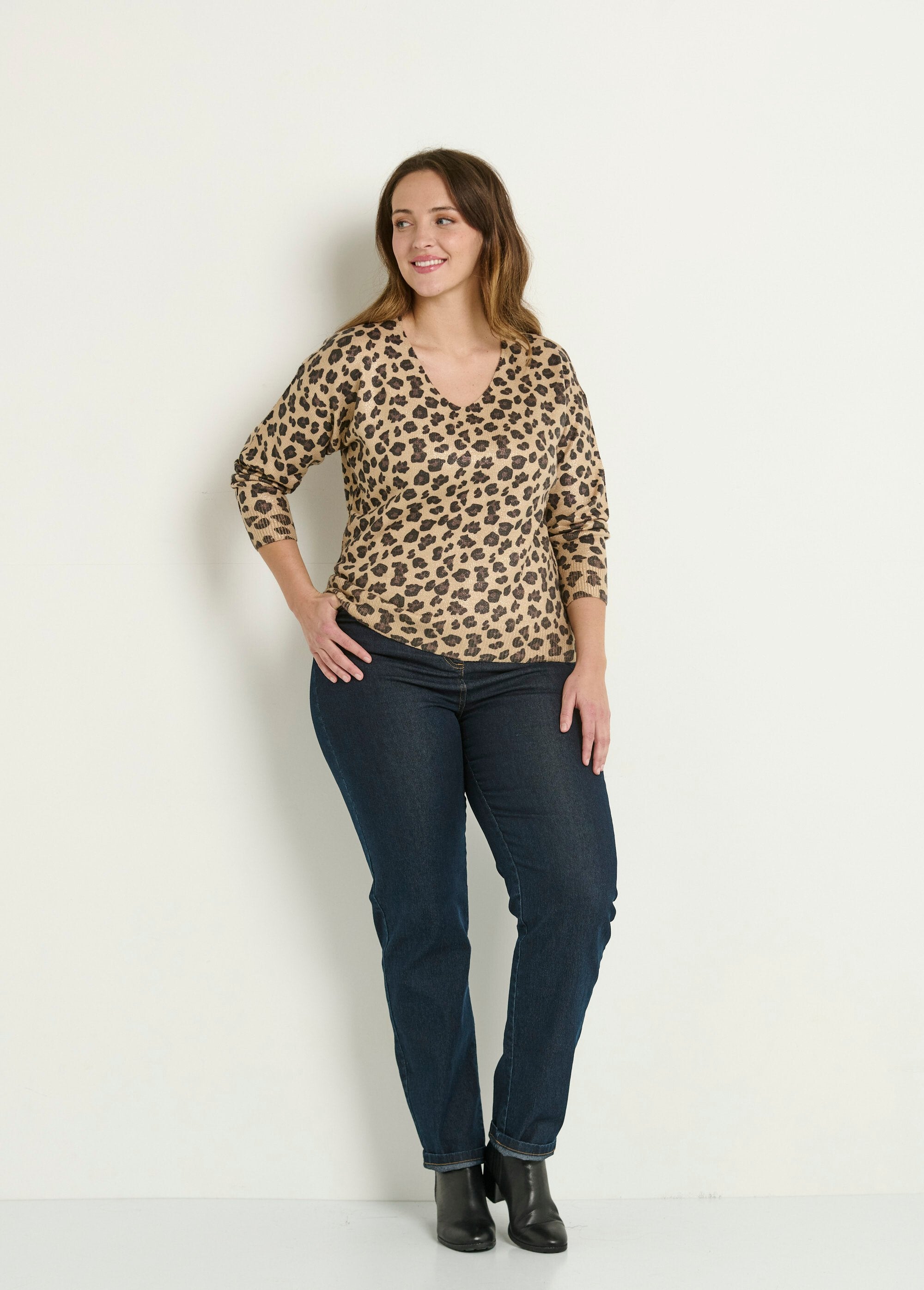 Jersey_de_leopardo_metalizado_con_cuello_en_V_Leopardo_SF1_curvy
