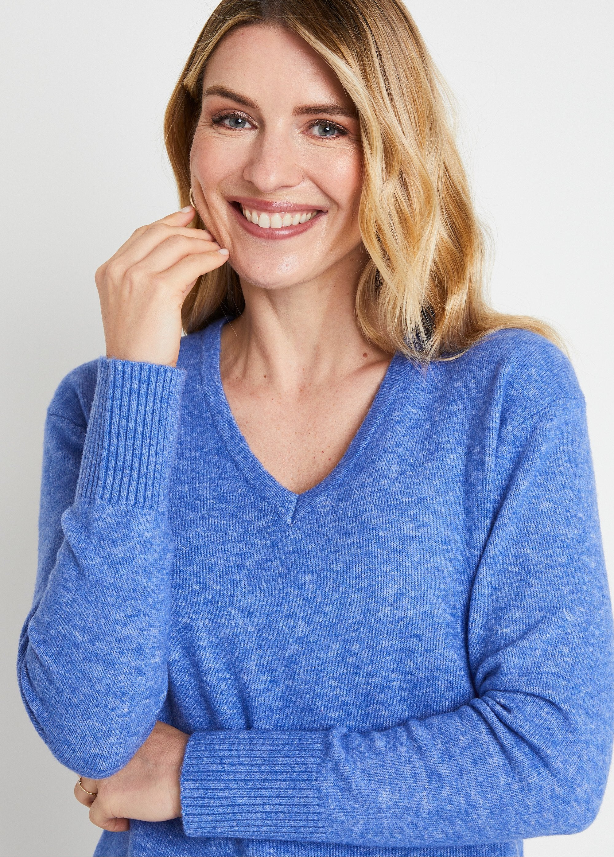 Jersey_túnica_largo_de_lana_jaspeada_con_cuello_en_V_Azul_DE1_slim