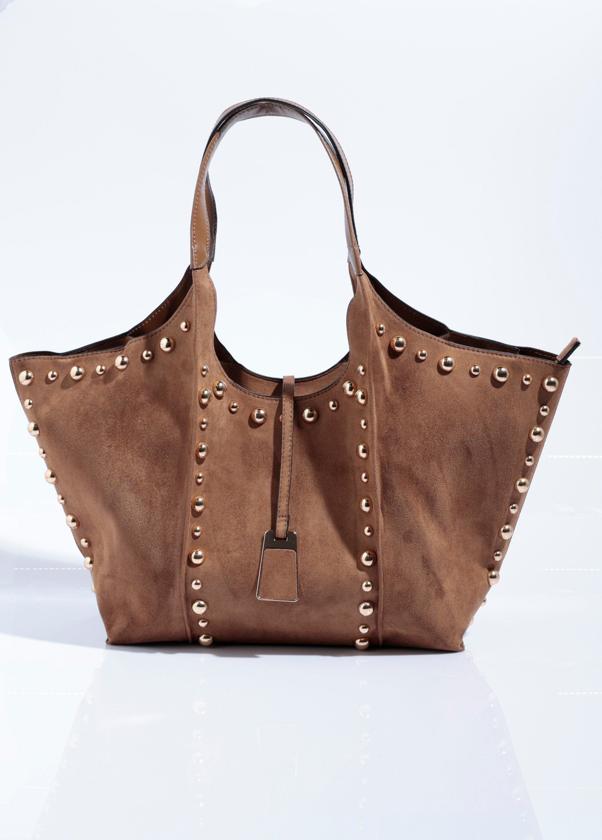 Bolso_tote_de_ante_con_tachuelas_metálicas_redondas_Avellana_FA1_slim