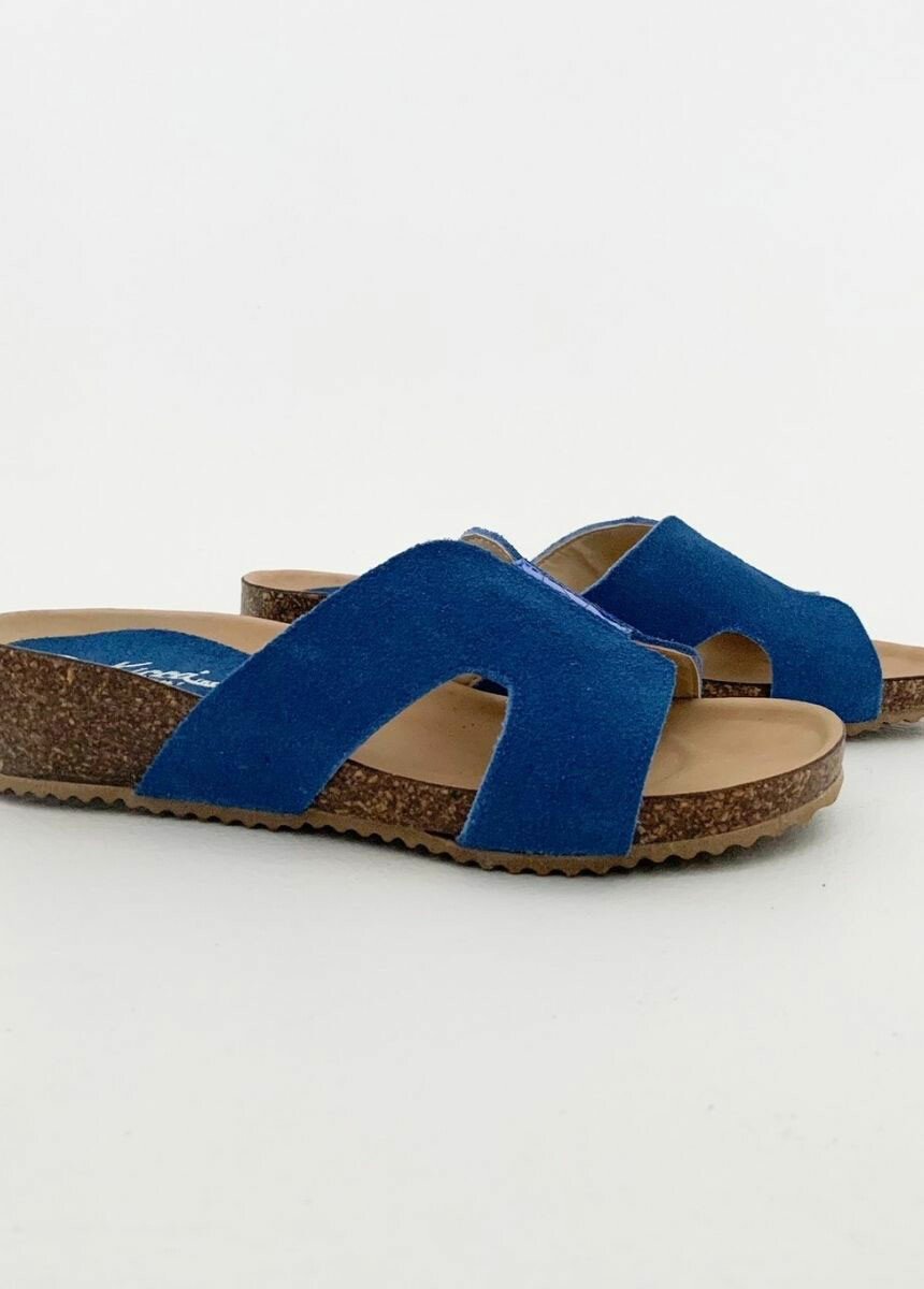 Sandalias_azules_con_detalle_de_carey_en_la_parte_delantera_Azul_DE1_slim