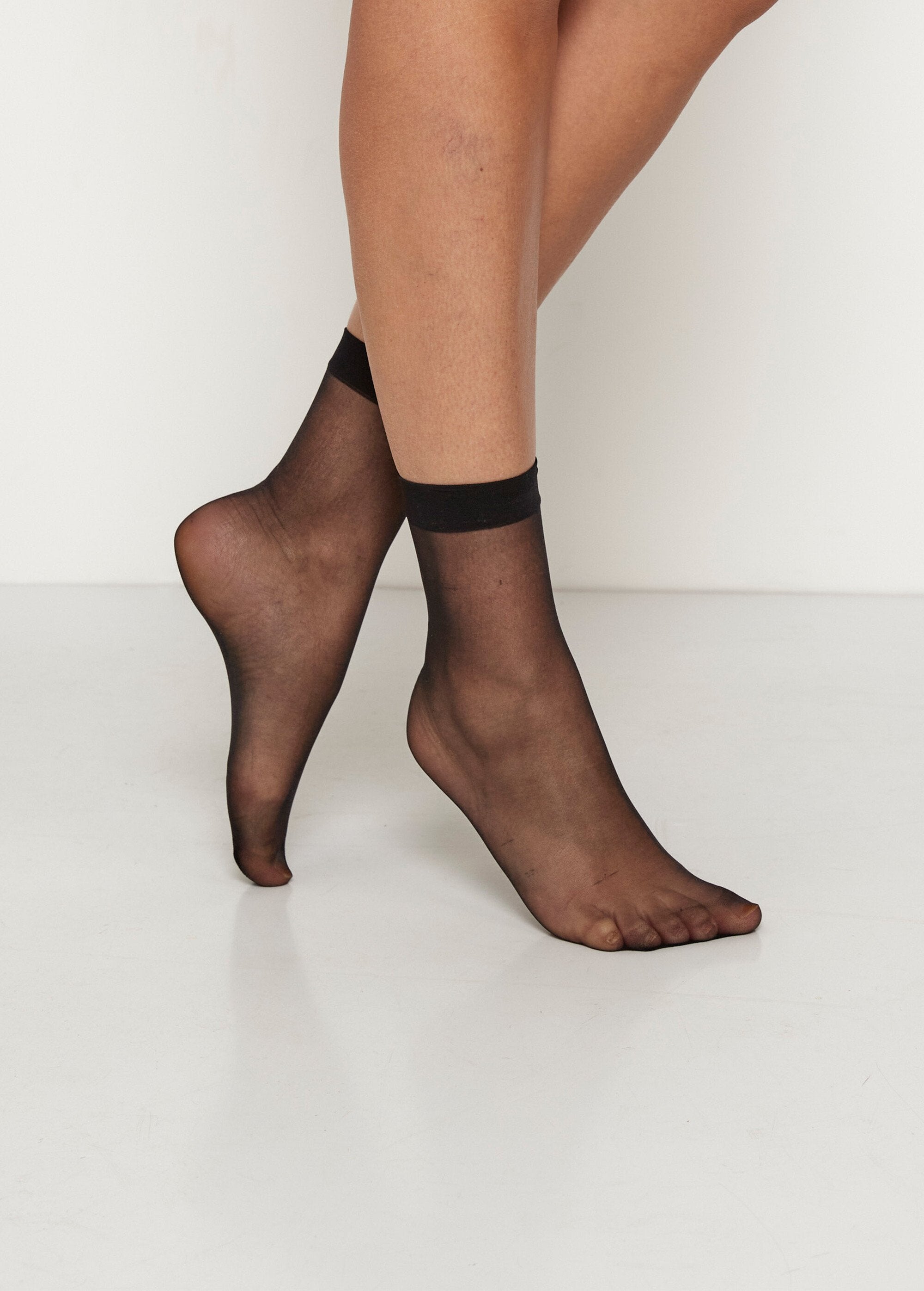 Calcetines_de_voile_de_17_deniers_Negro_FA1_slim