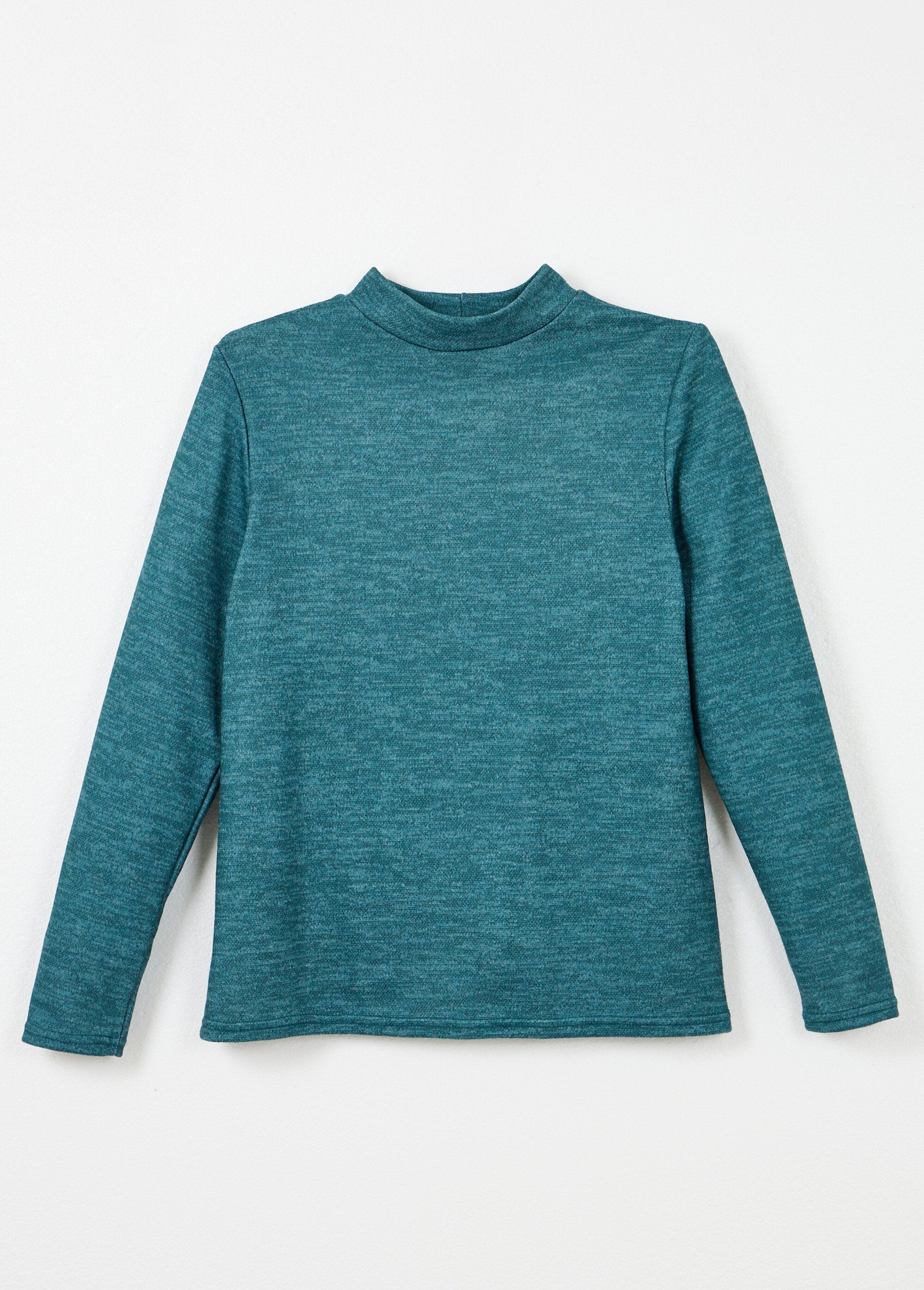 Camiseta_interior_corta_y_cálida_con_cuello_alto._Verde_bosque_uni_AP1_slim