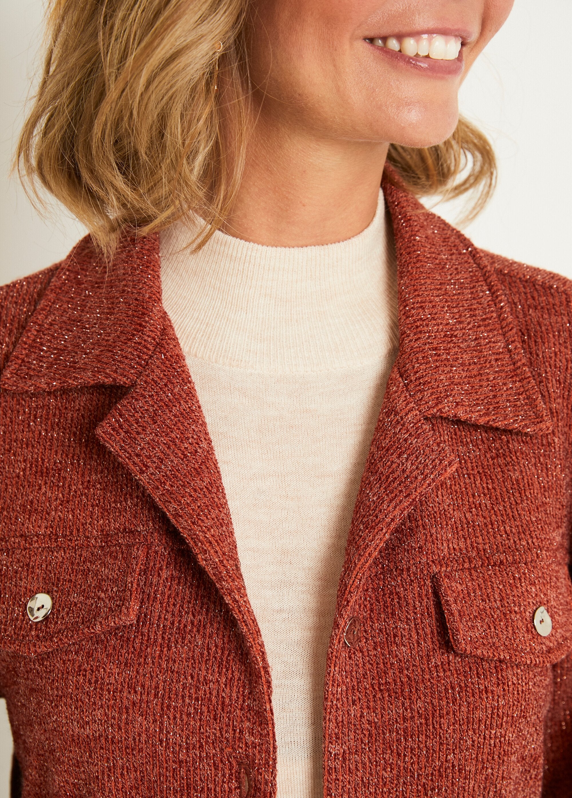 Sobrecamisa_con_botones_de_punto_elástico_Castaño_DE2_slim