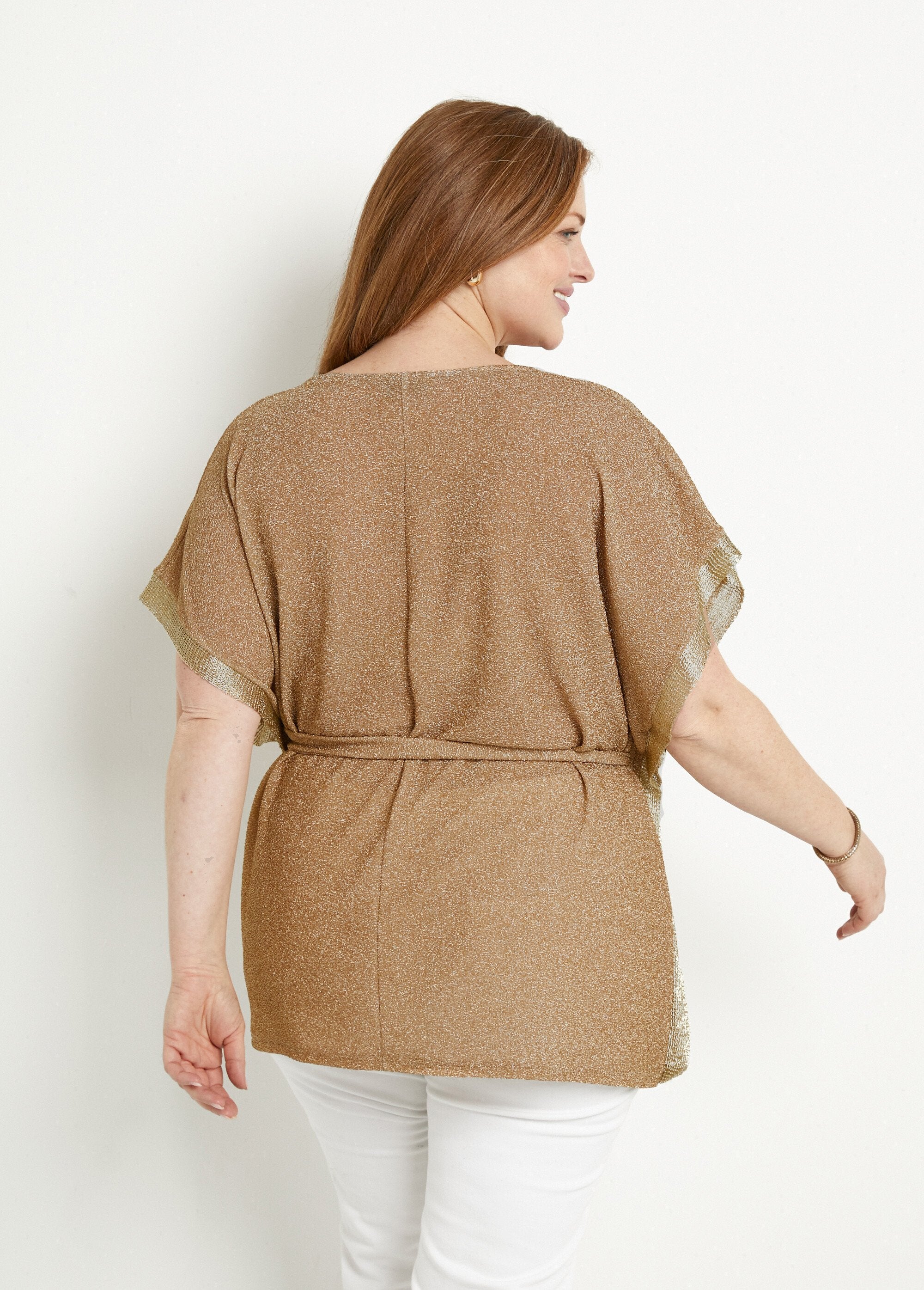 Camiseta_larga_con_mangas_de_murciélago_en_dorado_brillante_Dorado_DO1_curvy