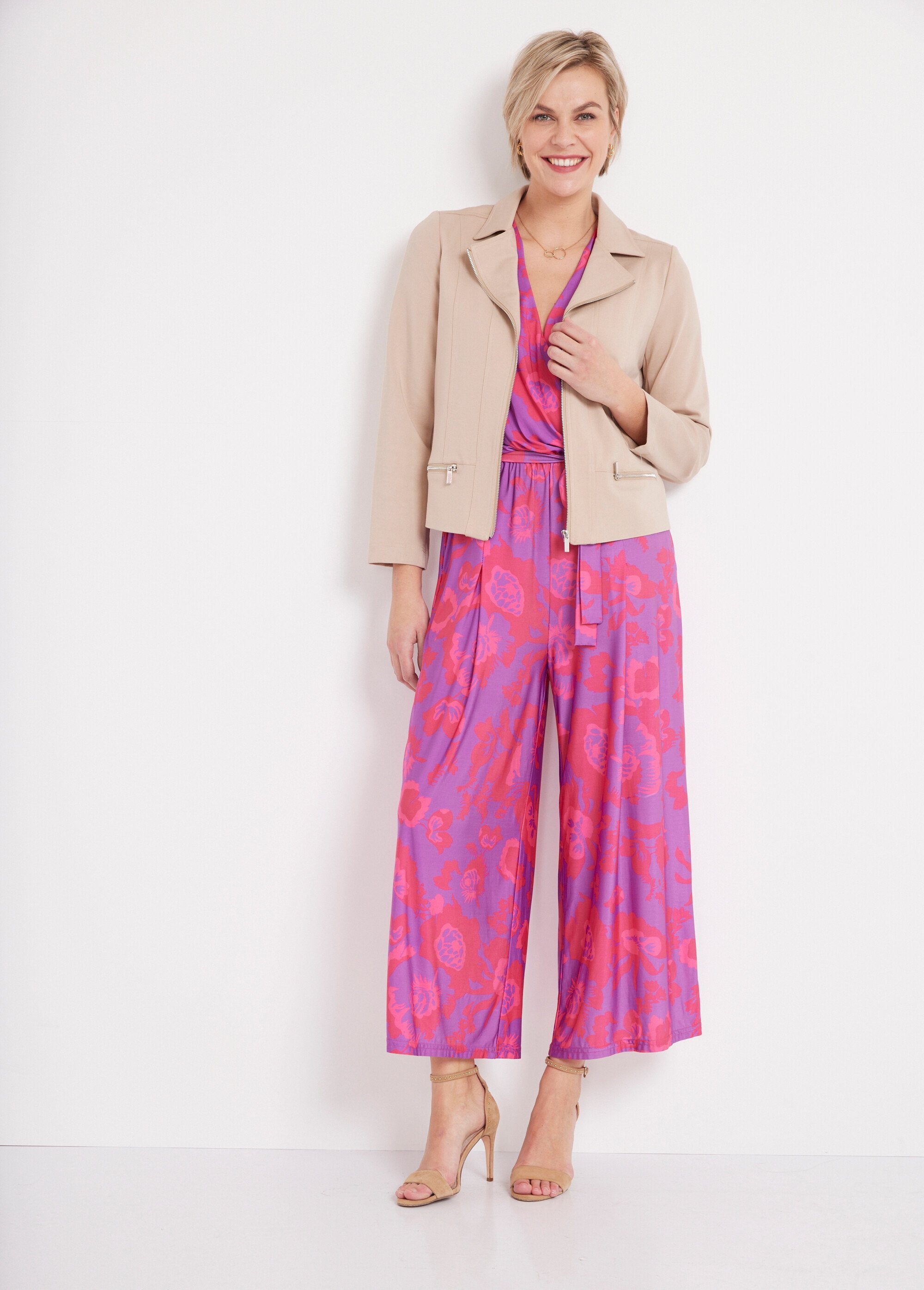 Chaqueta_corta_recta_con_cremallera_de_punto_Milano_Arena_SF1_slim