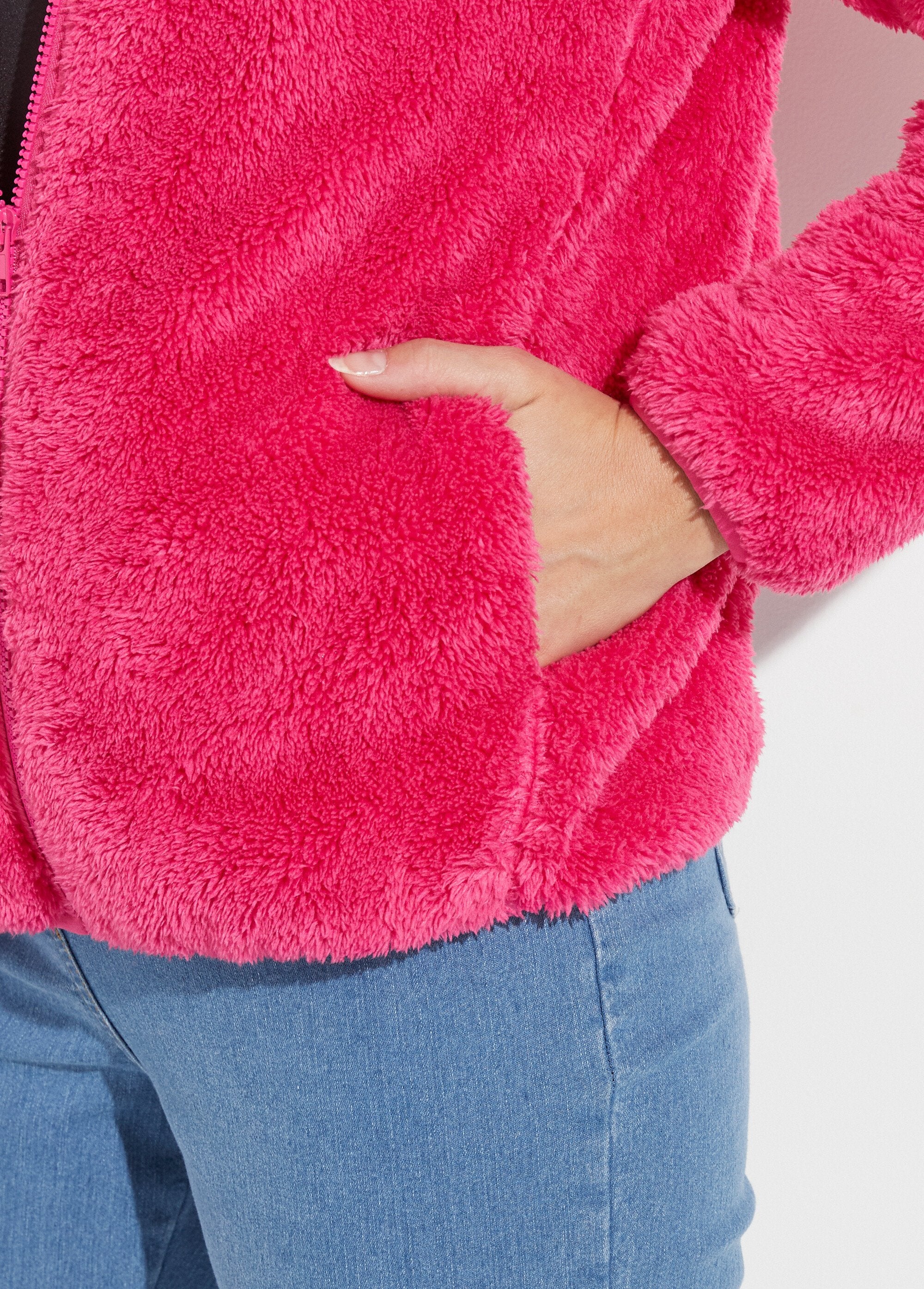 Chaqueta_de_piel_sintética_con_cuello_alto_y_mangas_largas._Fucsia_DE2_slim