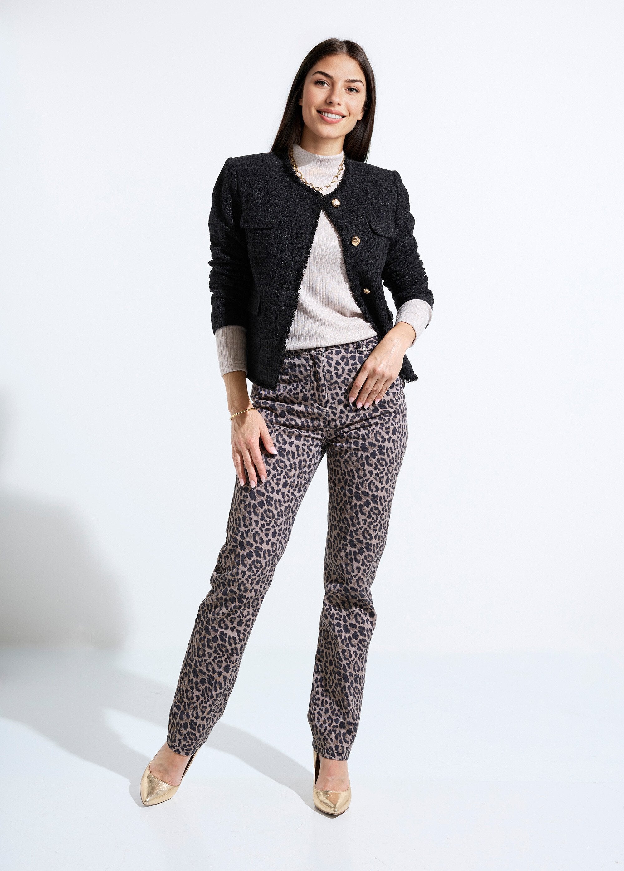 Chaqueta_de_tweed_abotonada_con_flecos_y_sin_cuello_Negro_SF1_slim