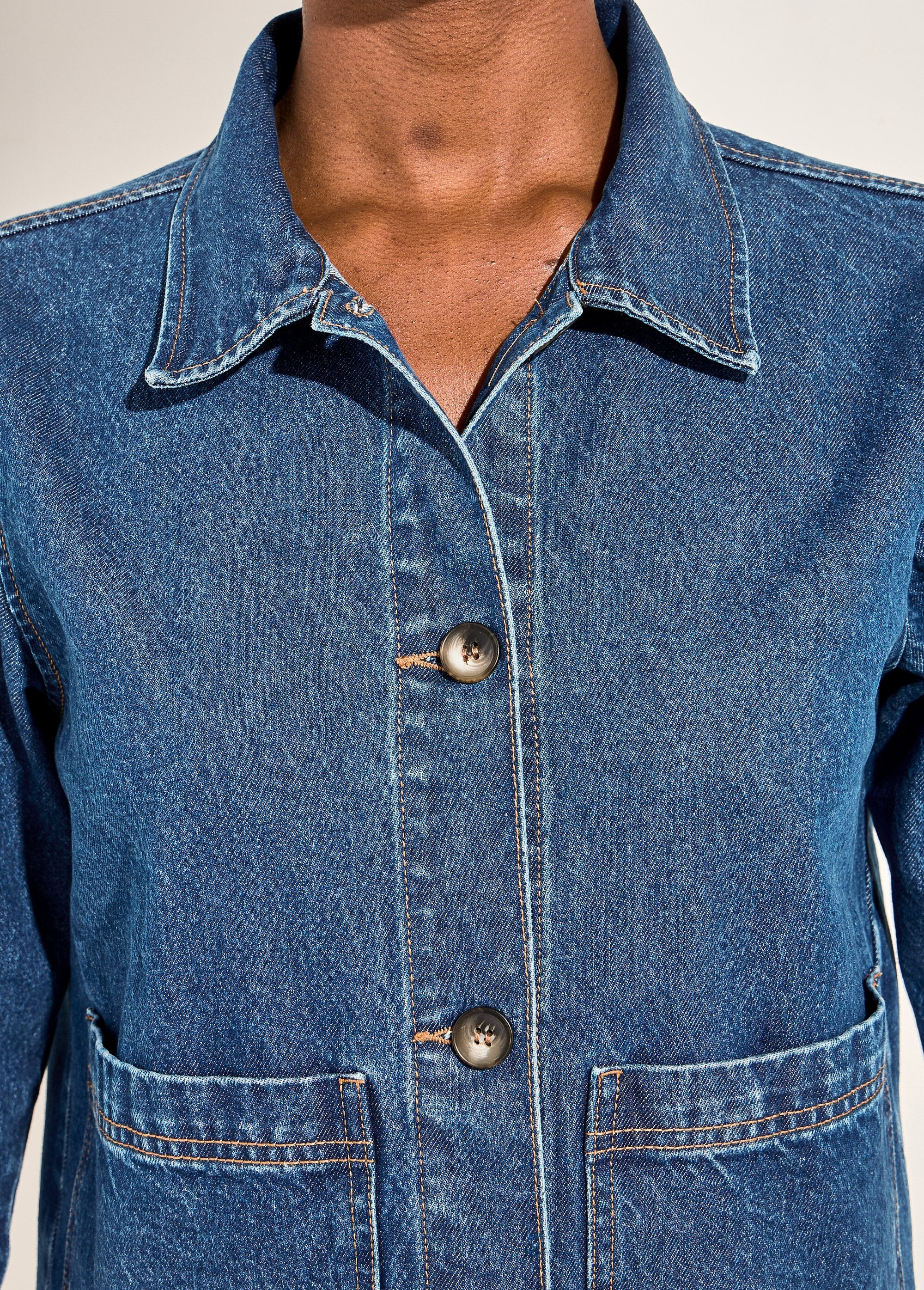 Chaqueta_de_trabajo_con_botones_en_denim_Azul_DE1_slim