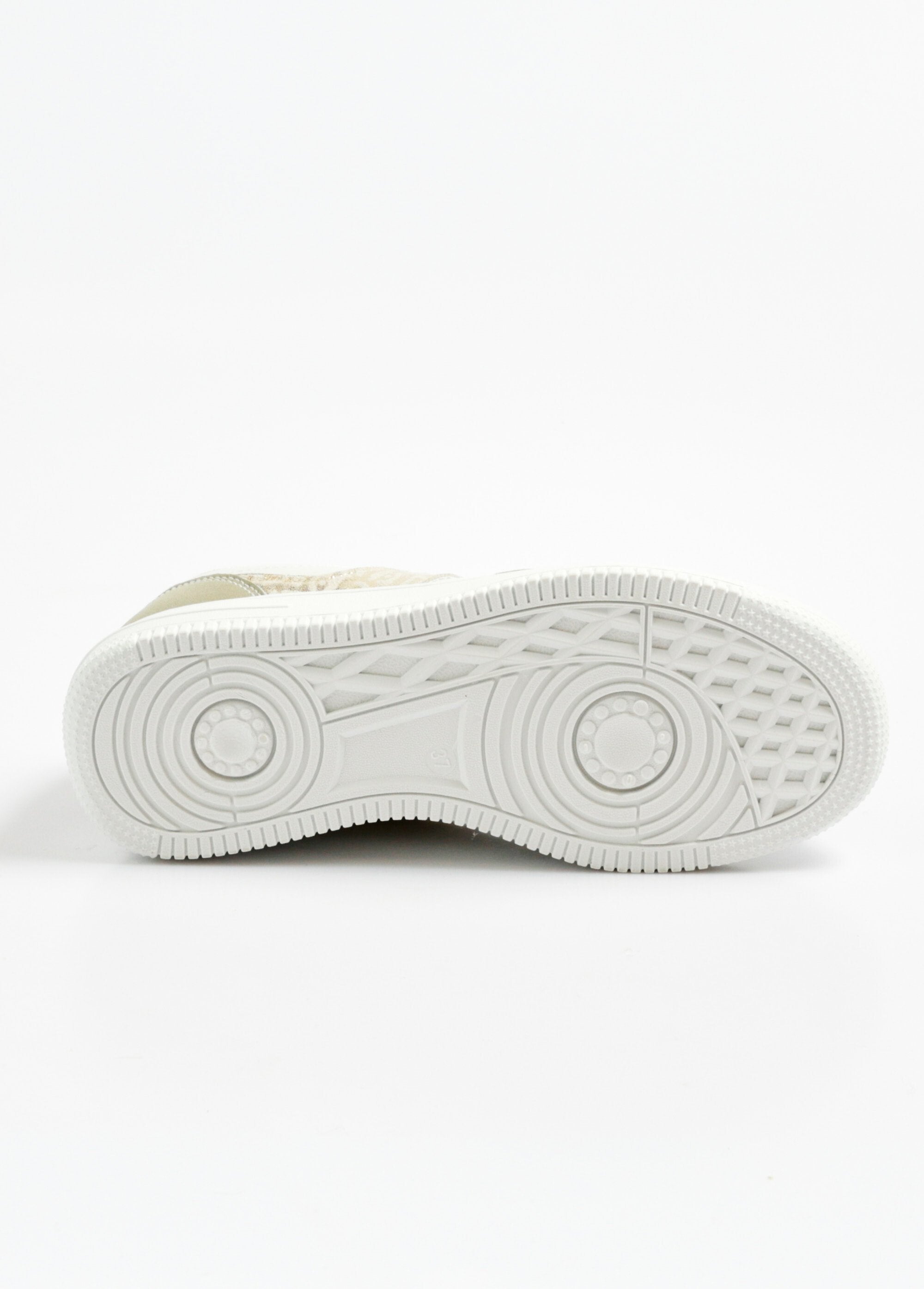 Zapatillas_bicolor_con_detalles_metalizados_Verde_UN1_slim