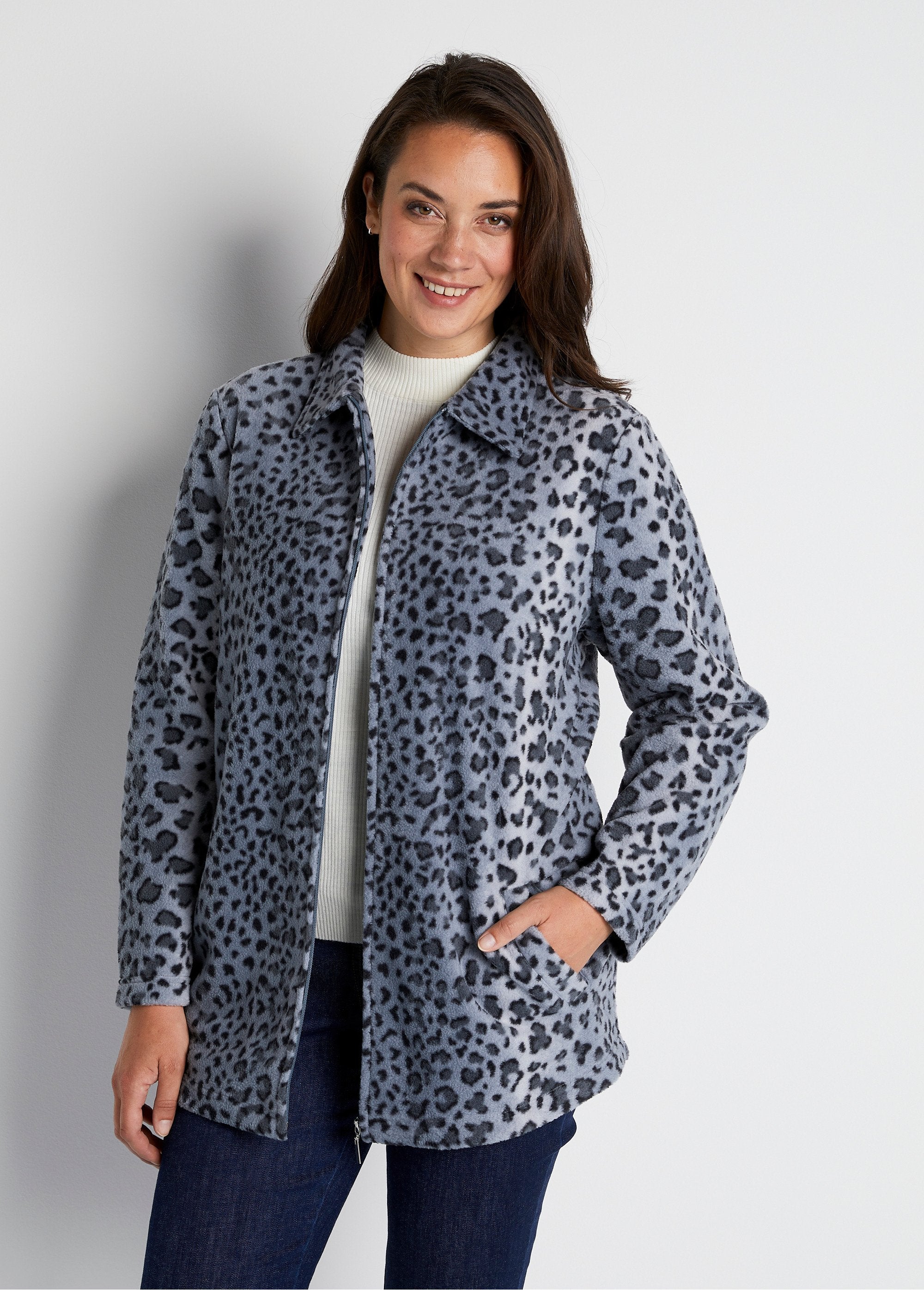 Chaqueta_de_punto_polar_estampada_con_cremallera_Plata_y_negro_FA2_curvy