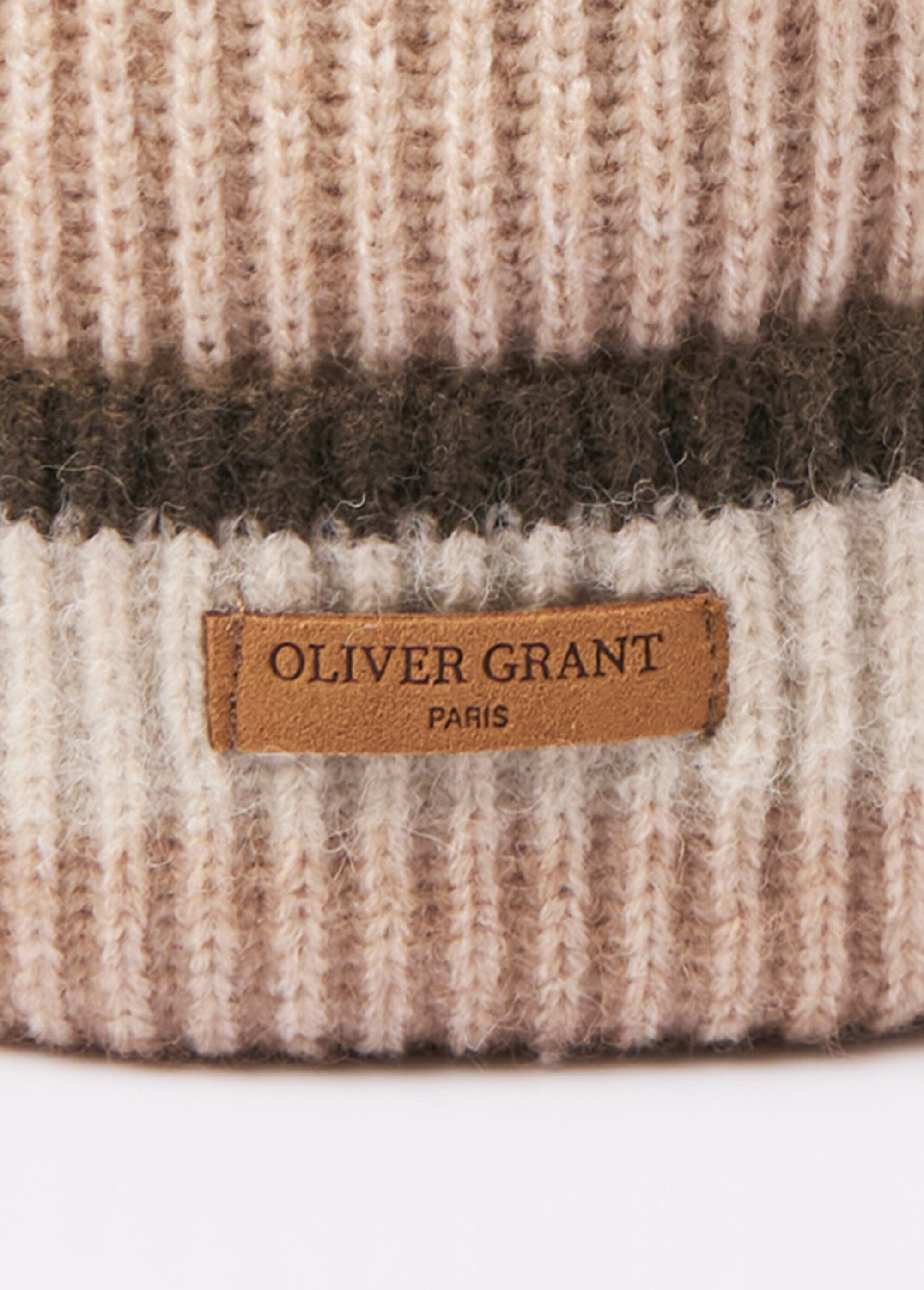 Gorro_de_punto_cálido_con_interior_de_forro_polar._Beige_DE2_slim