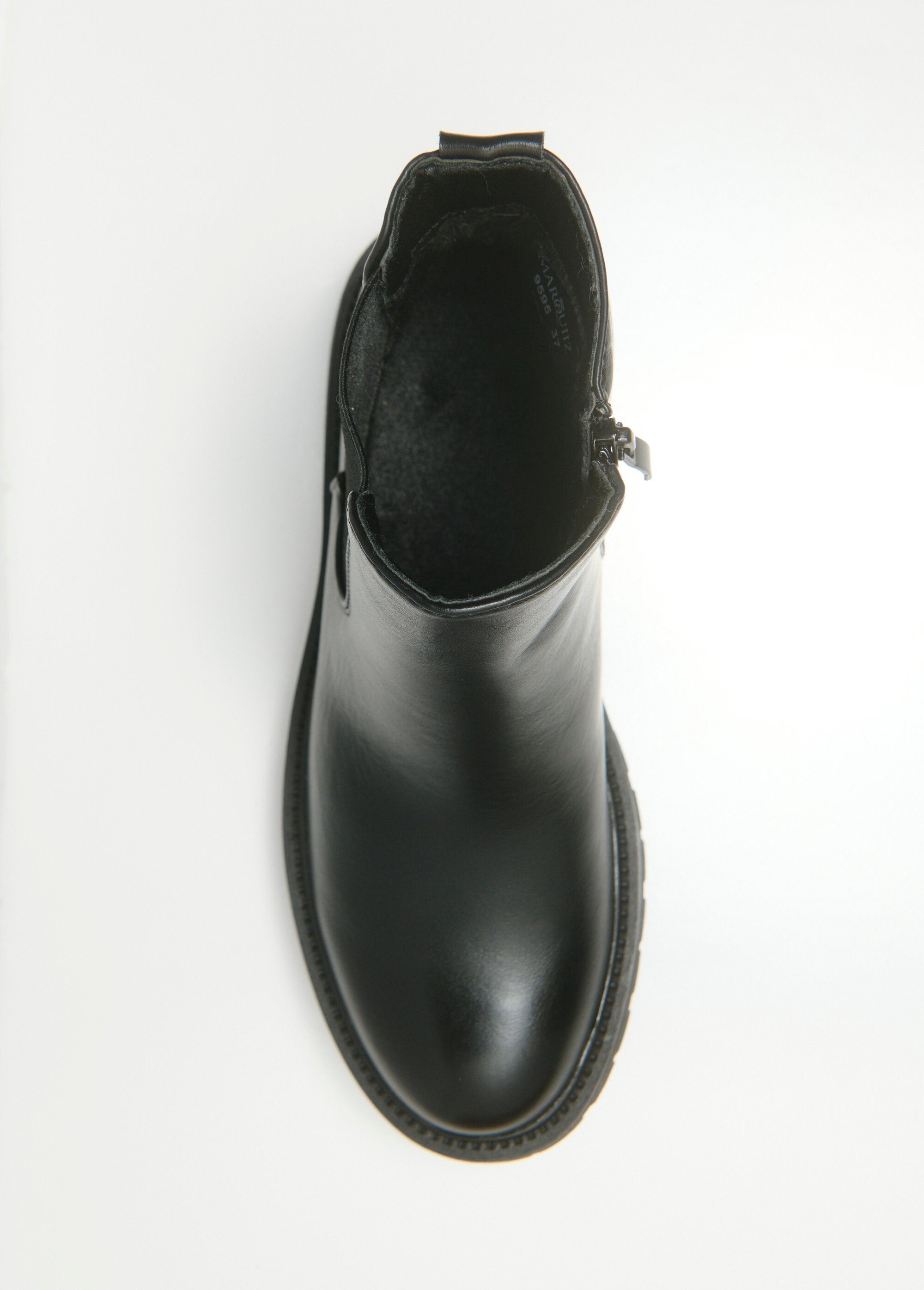 Botines_Chelsea_con_cremallera_y_suela_gruesa_dentada_Noir_OV1_slim