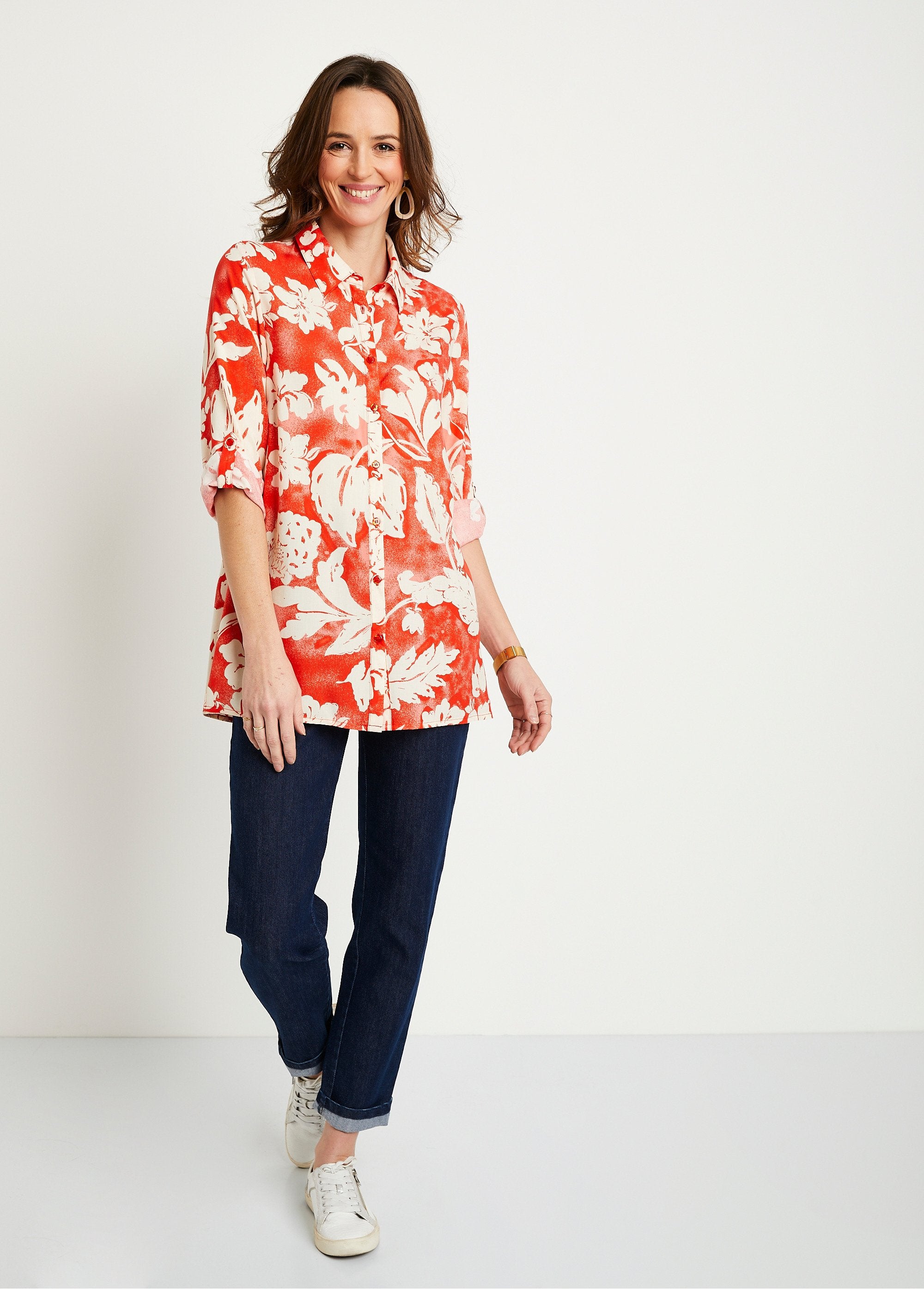 Blusa_holgada_larga_de_flores_rojo_y_blanco_SF1_slim