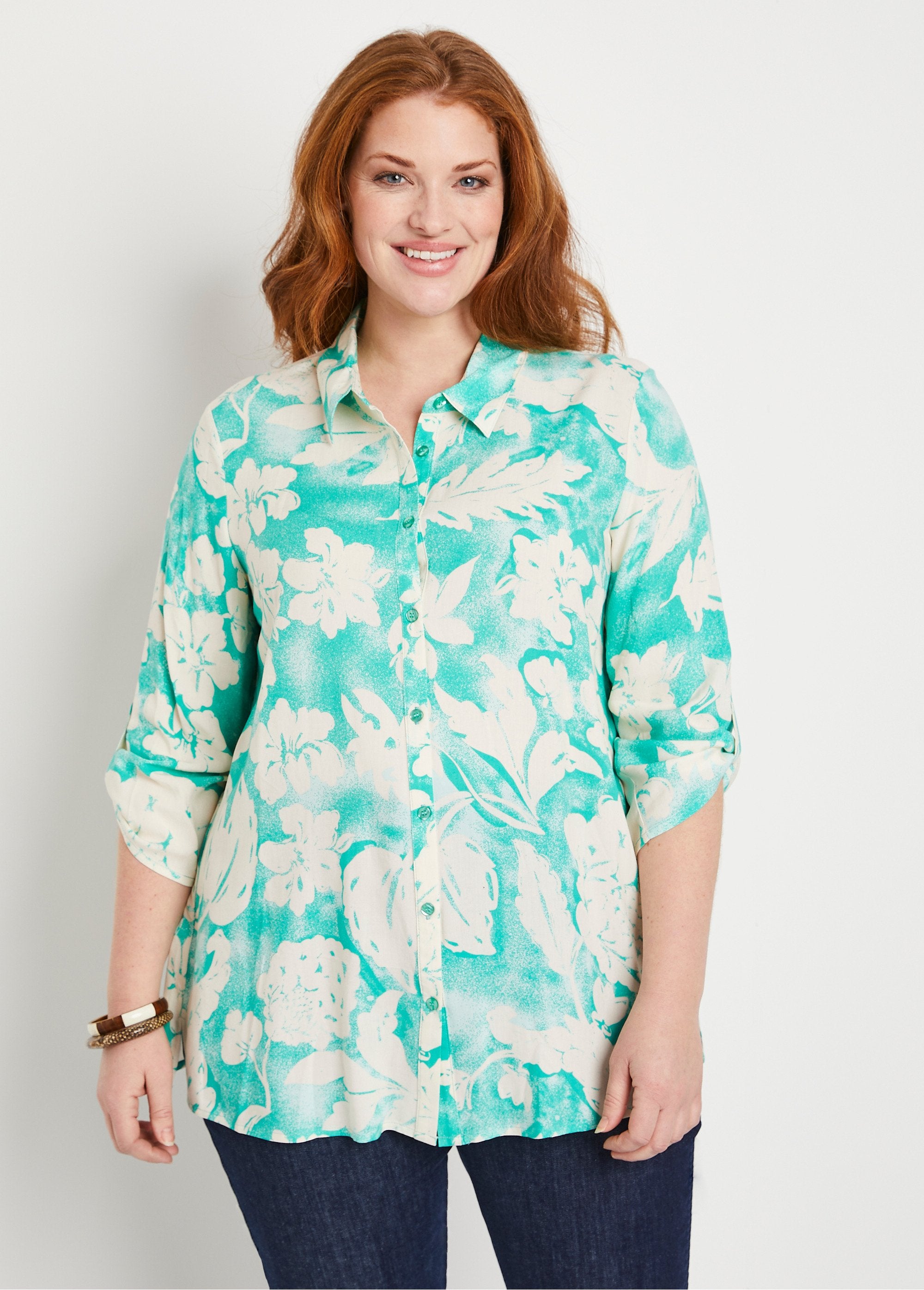 Blusa_holgada_larga_de_flores_verde_y_blanco_FA1_curvy