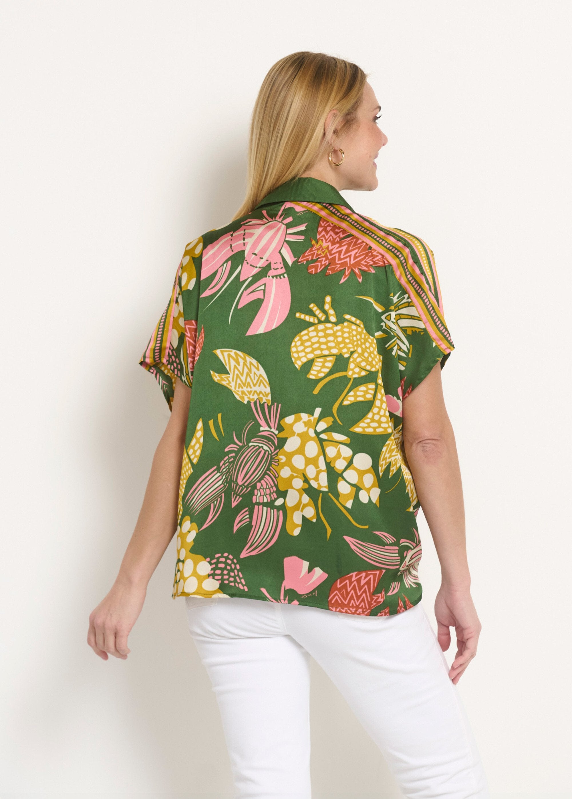 Blusa_de_raso_estampada_con_mangas_de_kimono_Estampados_verdes_DO1_slim