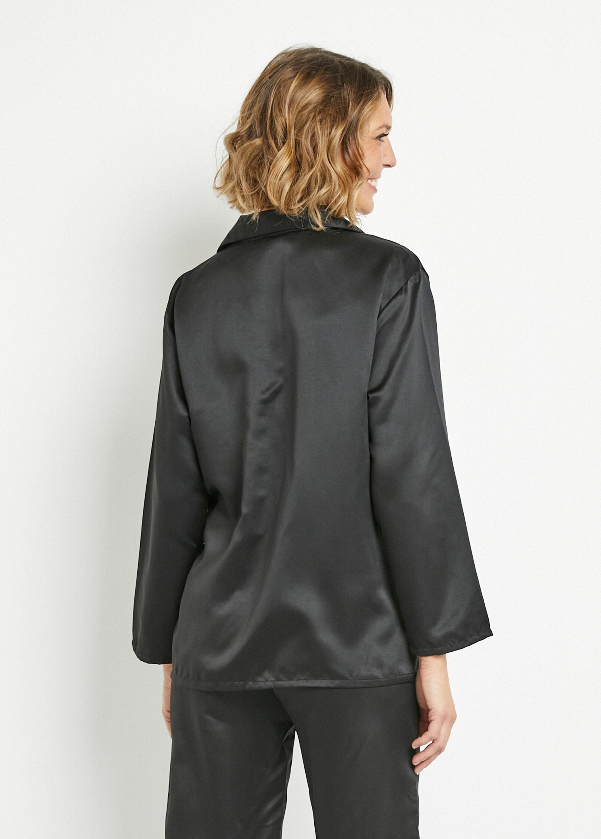 Chaqueta_de_pijama_de_satén_elegante_Negro_DO1_slim