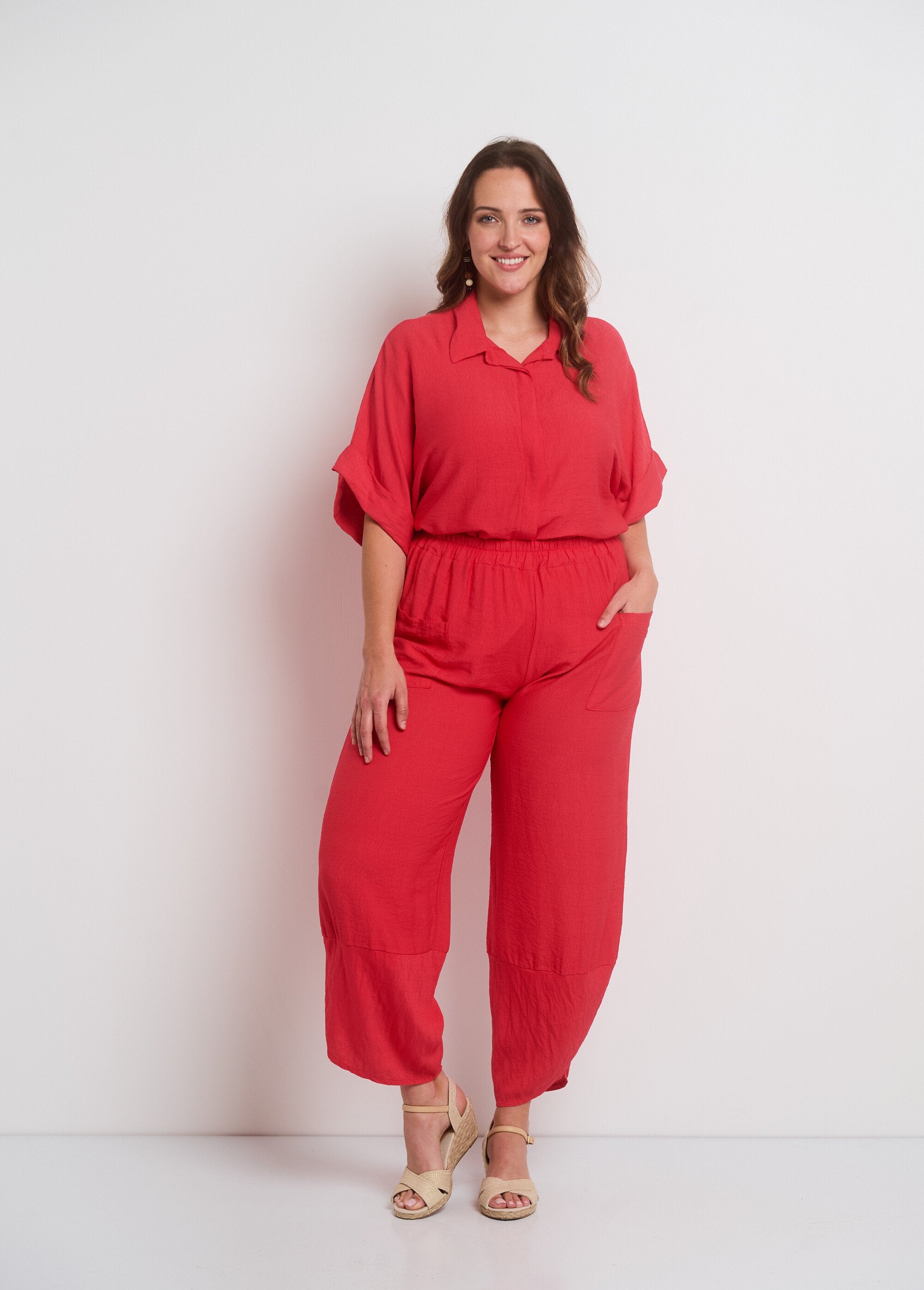 Ensemble_chemisier_et_pantalon_Rouge_FA2_curvy