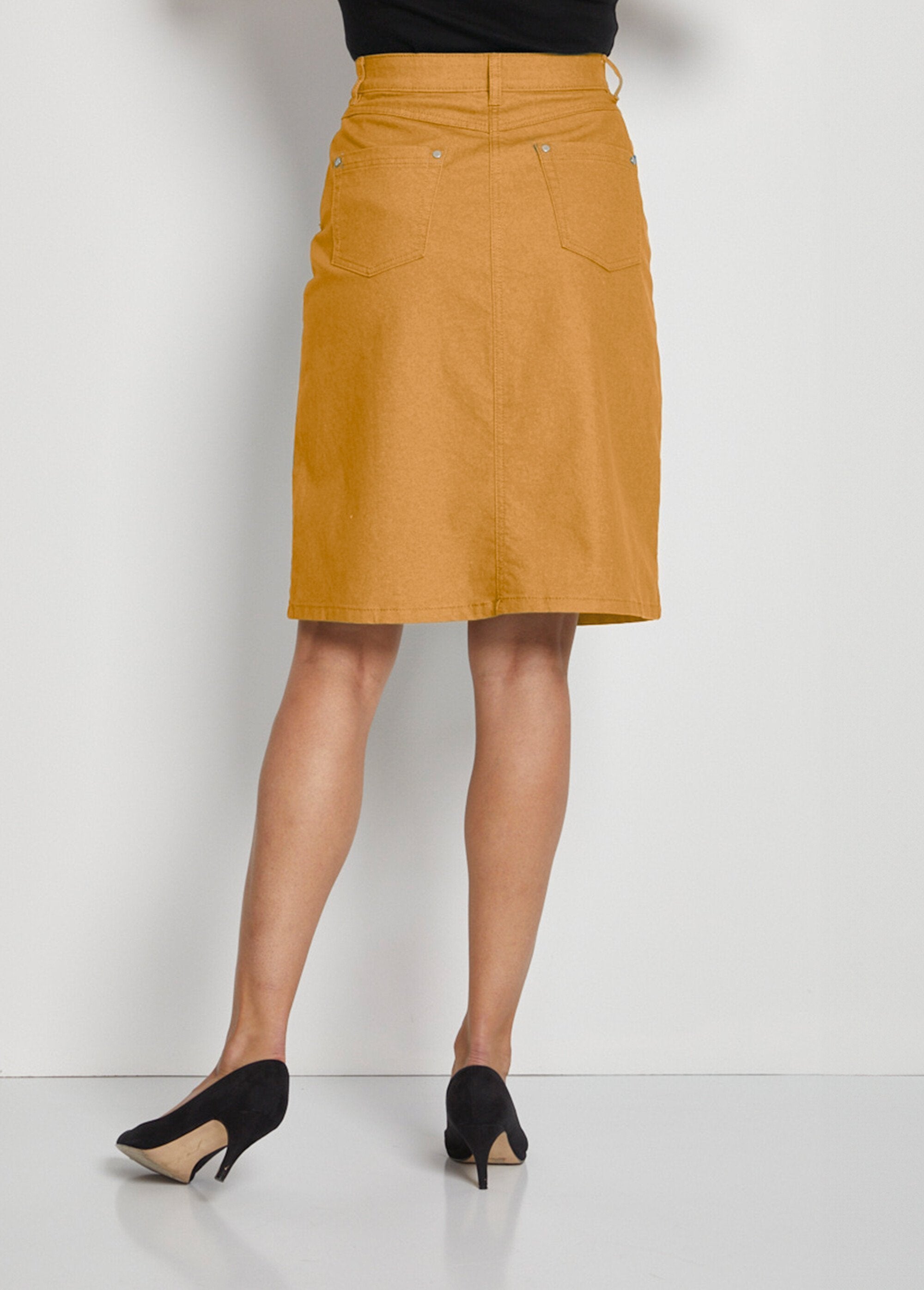 Falda_MORPHOSTYLE_en_denim_elástico_de_color_Miel_DO1_slim