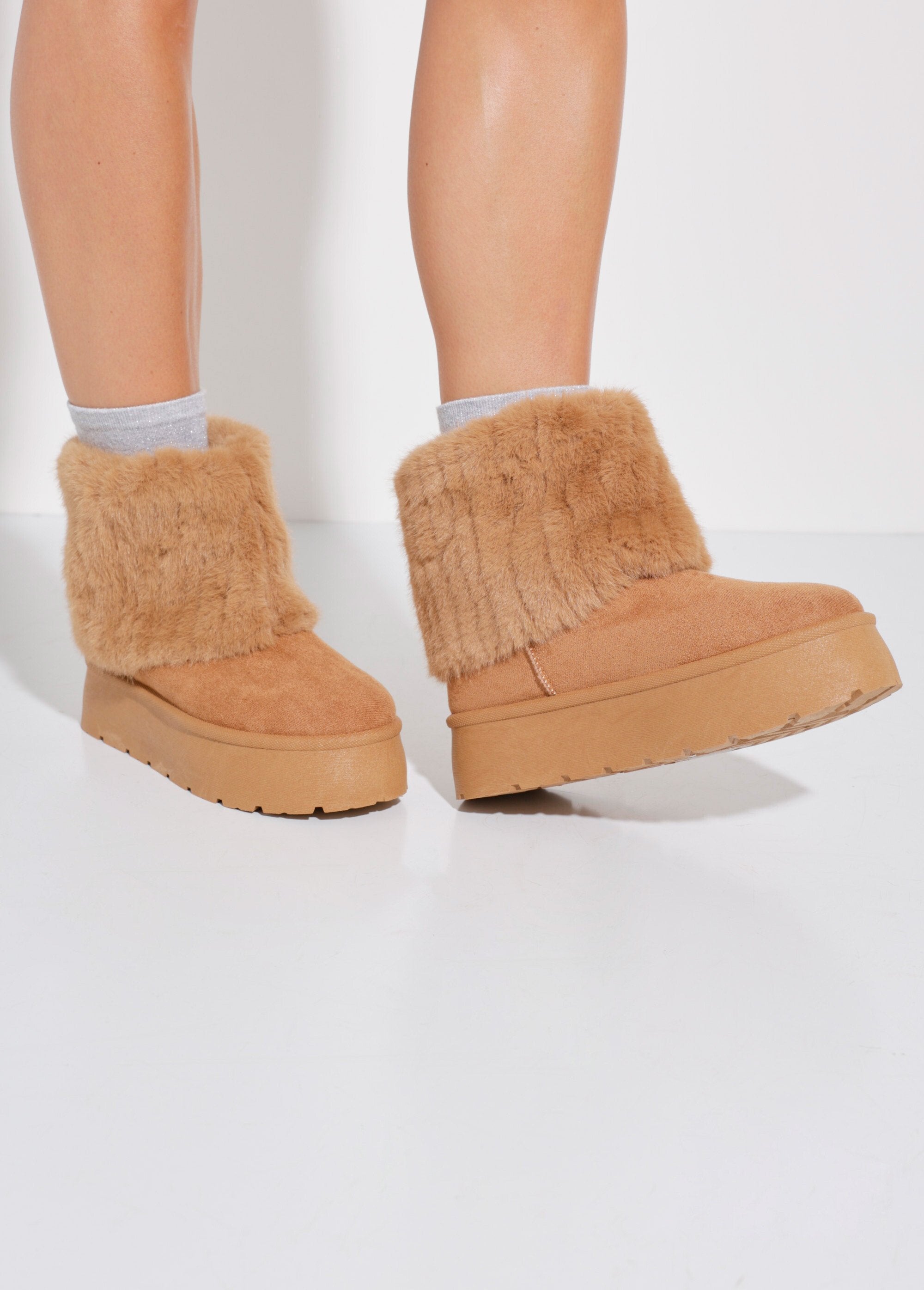 Botas_de_cuña_de_piel_sintética_camello_SF1_slim
