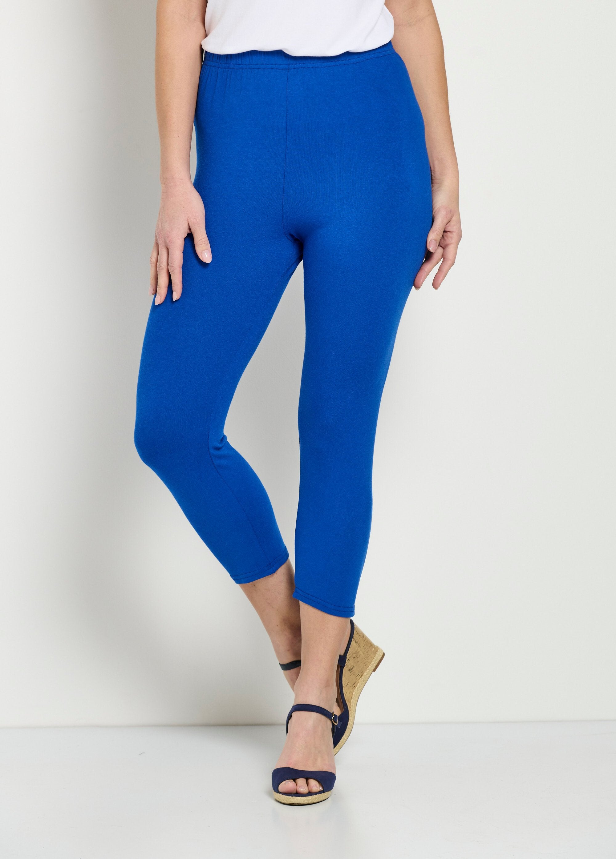 Leggings_cortos_con_cintura_elástica_y_elásticos_azul_liso_FA1_slim