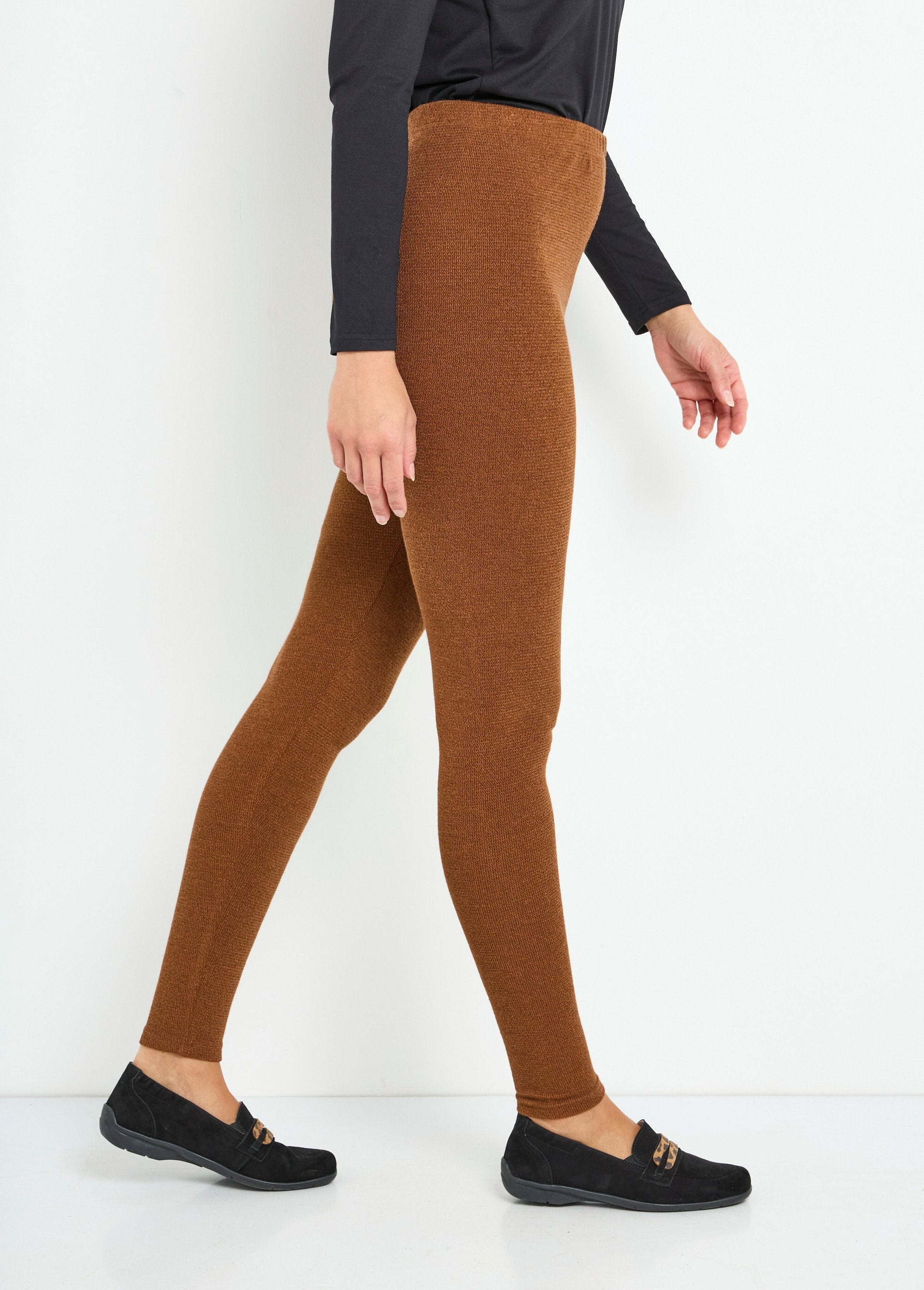 Leggings_largos_con_cinturilla_elástica_y_malla_cálida._Ardilla_DR1_slim