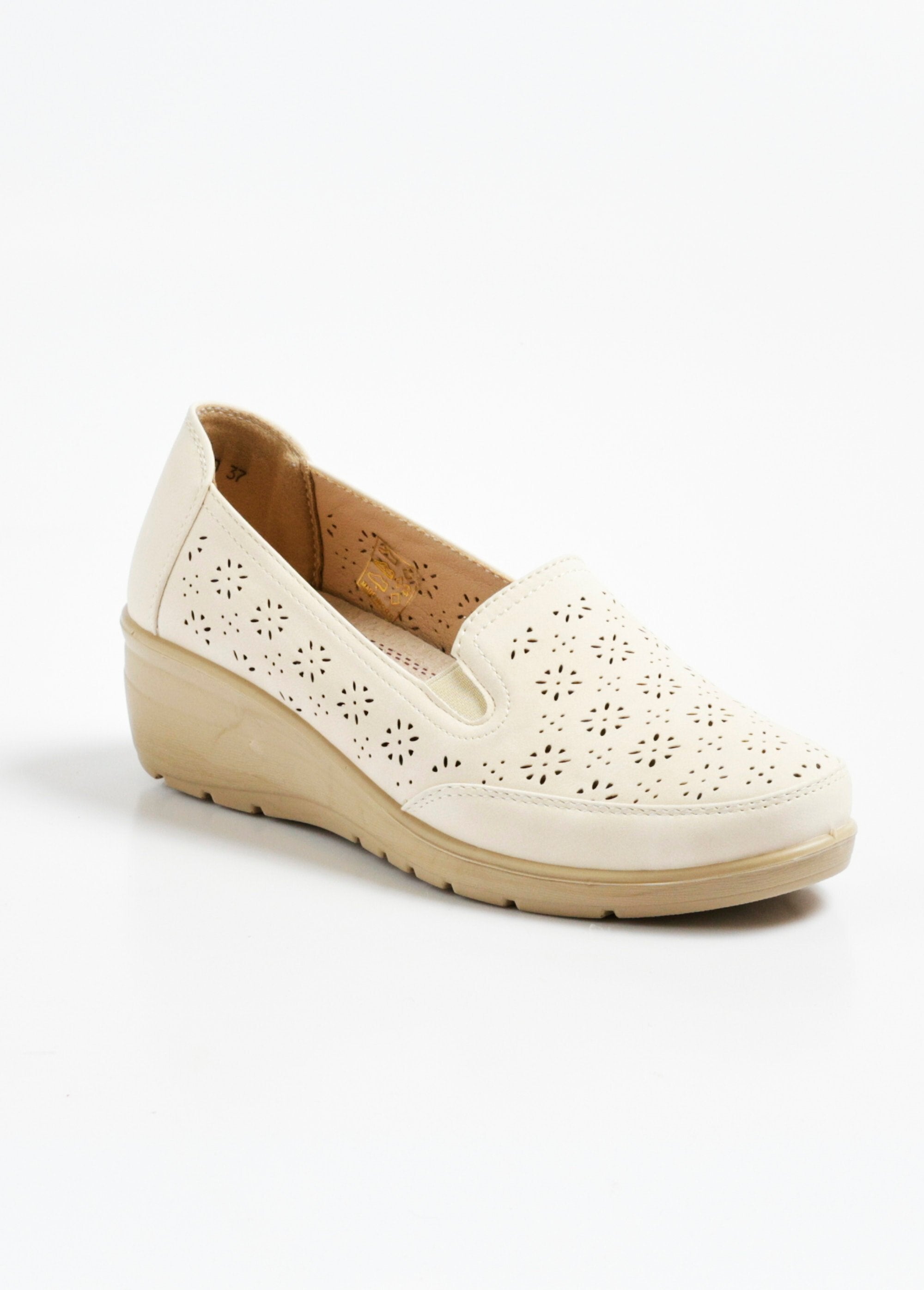 Mocassin_ajouré_confort_élastiques_côtés_Beige_FA1_slim