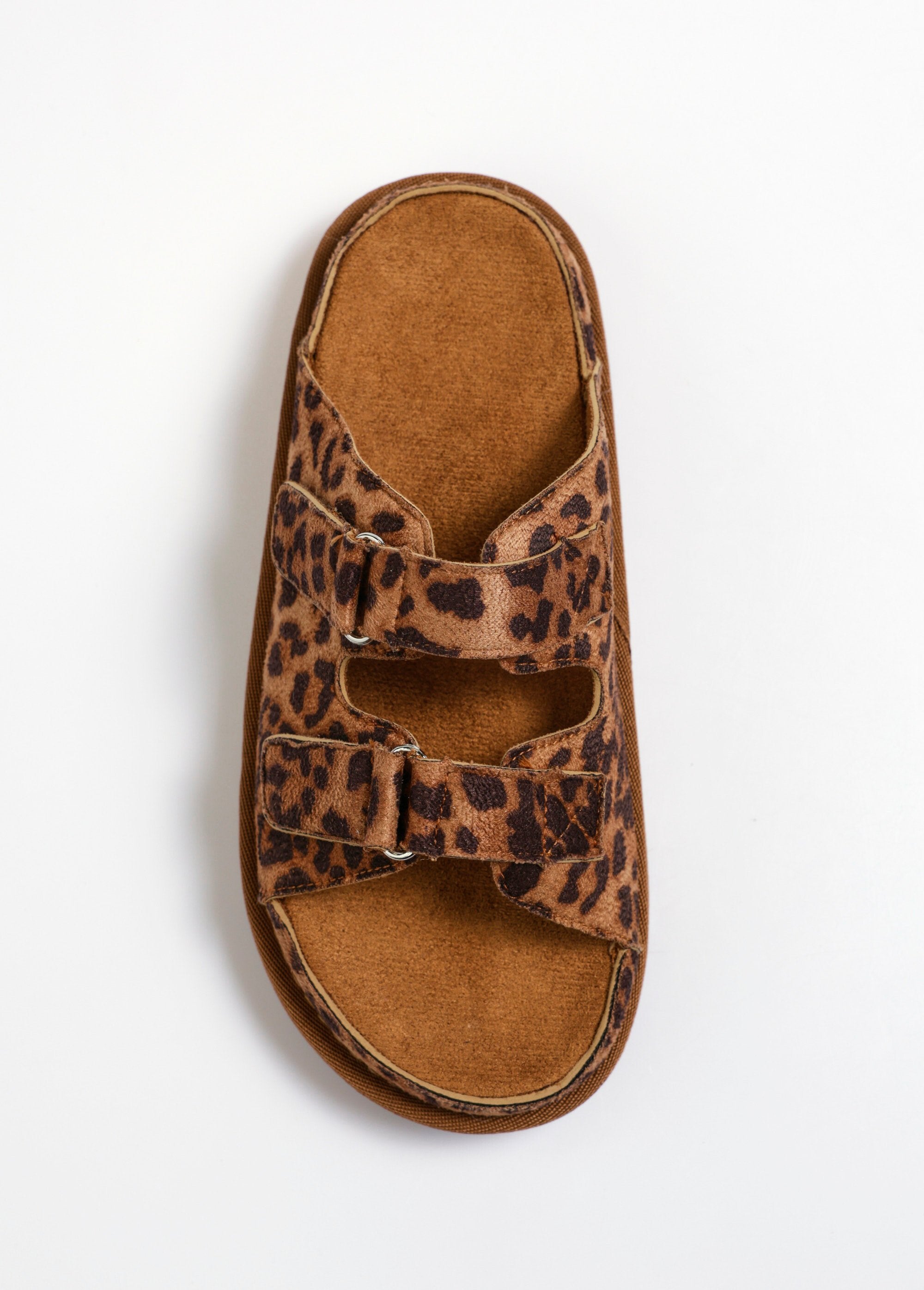 Mules_suédine_compensées_à_scratchs_Leopard_OV1_slim
