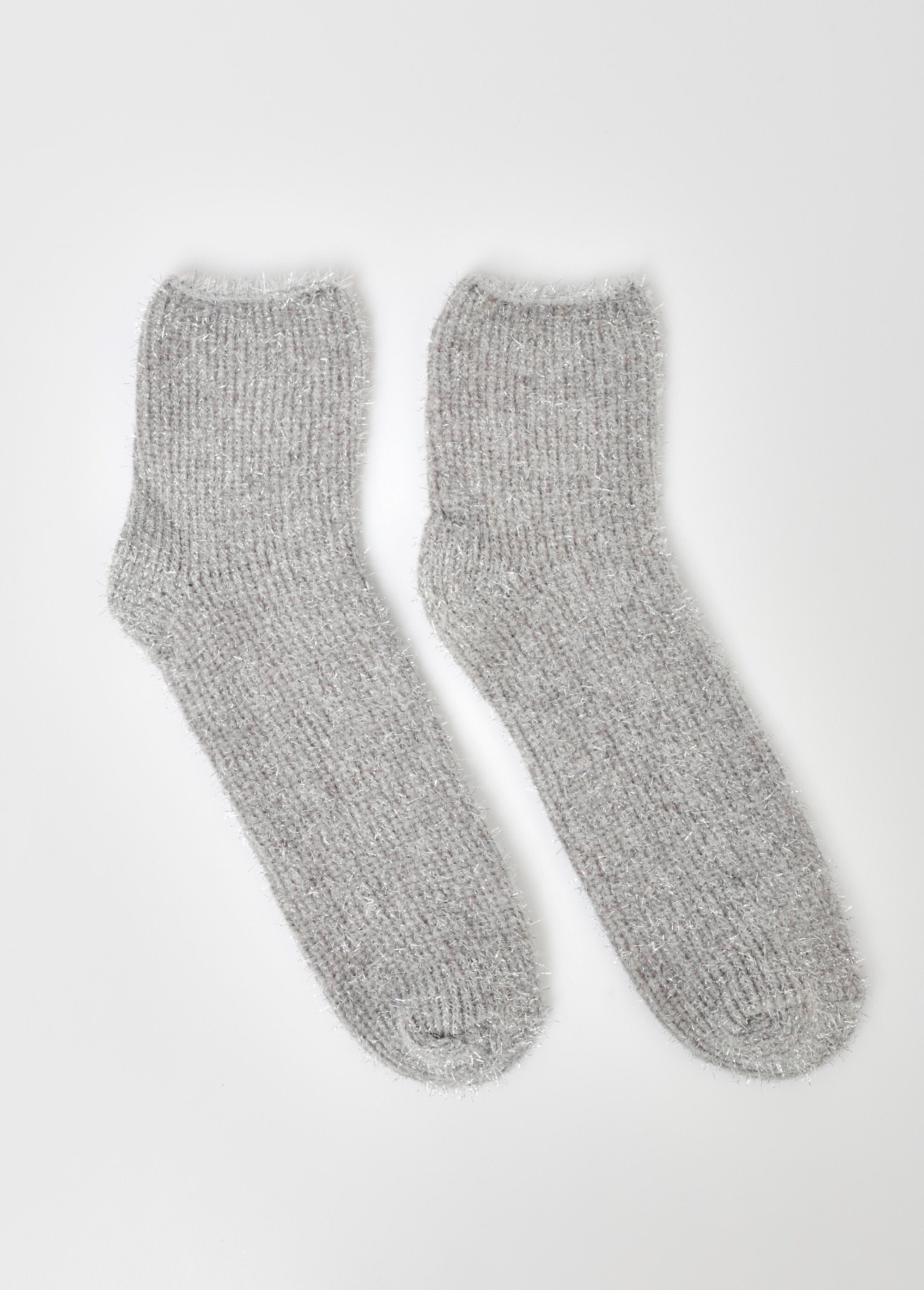 Par_de_calcetines_de_punto_de_chenilla_Gris_claro_FA1_slim
